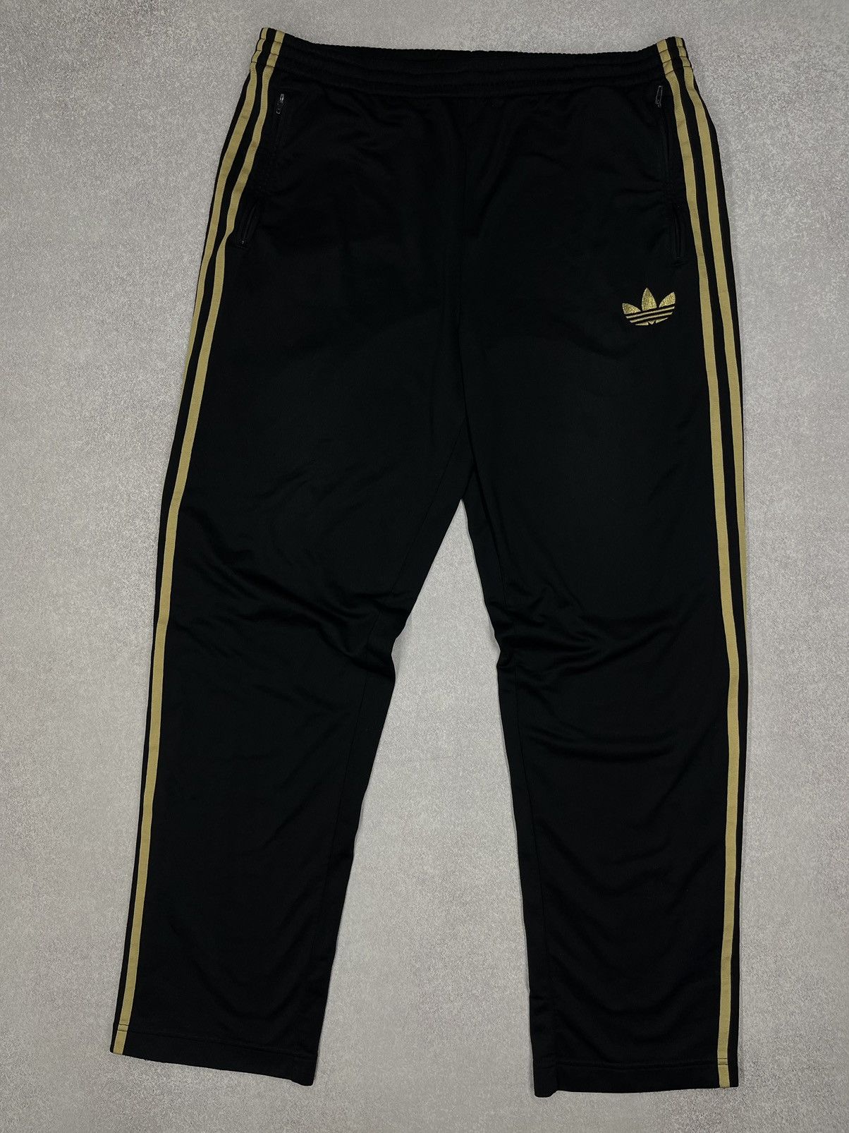 Adidas Vintage Adidas Sweatpants Black Three Striped Hip Hop Break Size US 34 / EU 50 - 2 Thumbnail