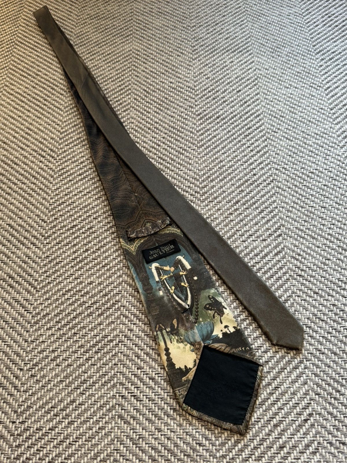 Jean Paul Gaultier Jean Paul Gaultier Vintage Tie goddess and tiger motif Size ONE SIZE - 7 Thumbnail