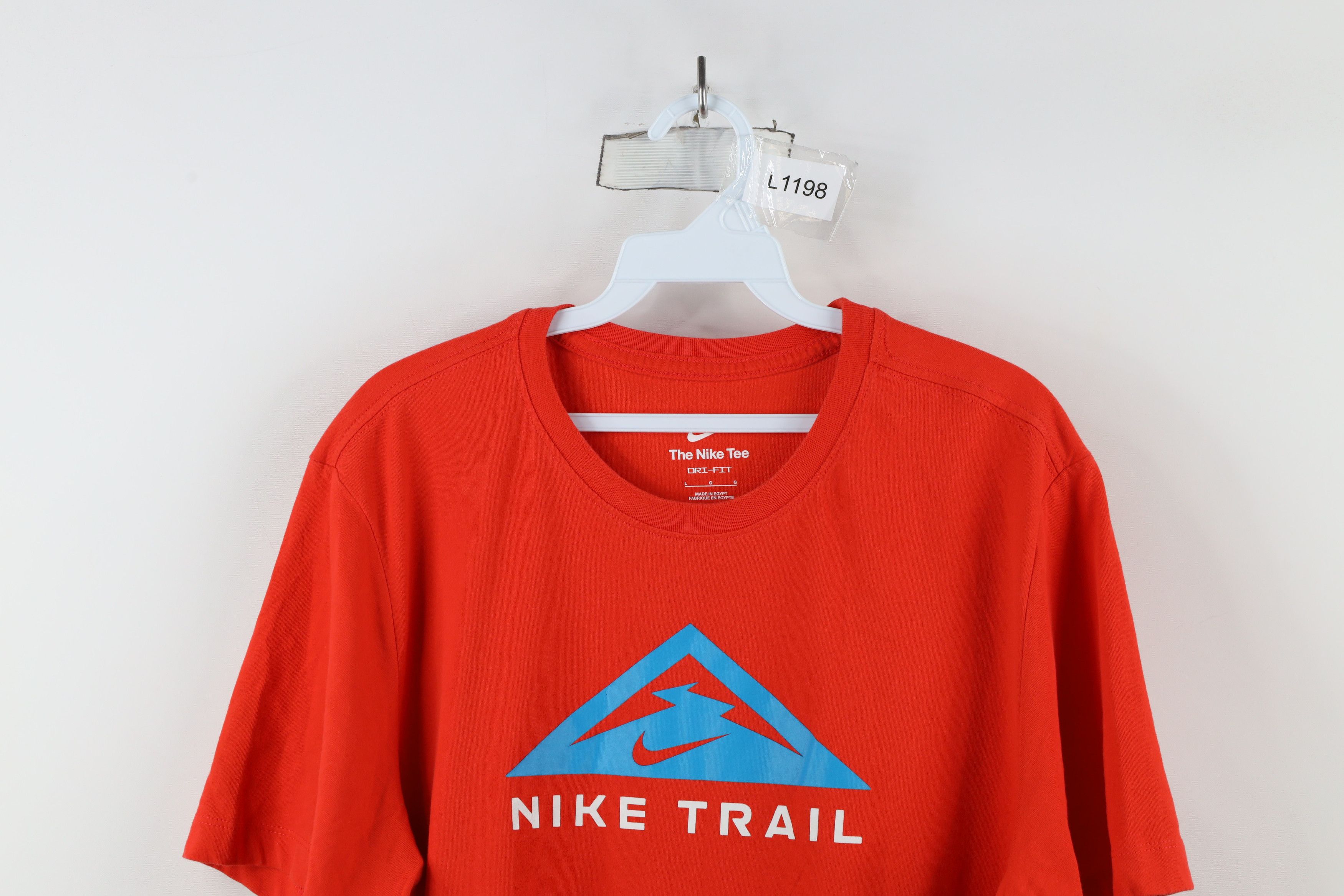 Nike × Vintage Nike Trail Travis Scott Center Swoosh Short Sleeve T-Shirt Size US L / EU 52-54 / 3 - 2 Thumbnail