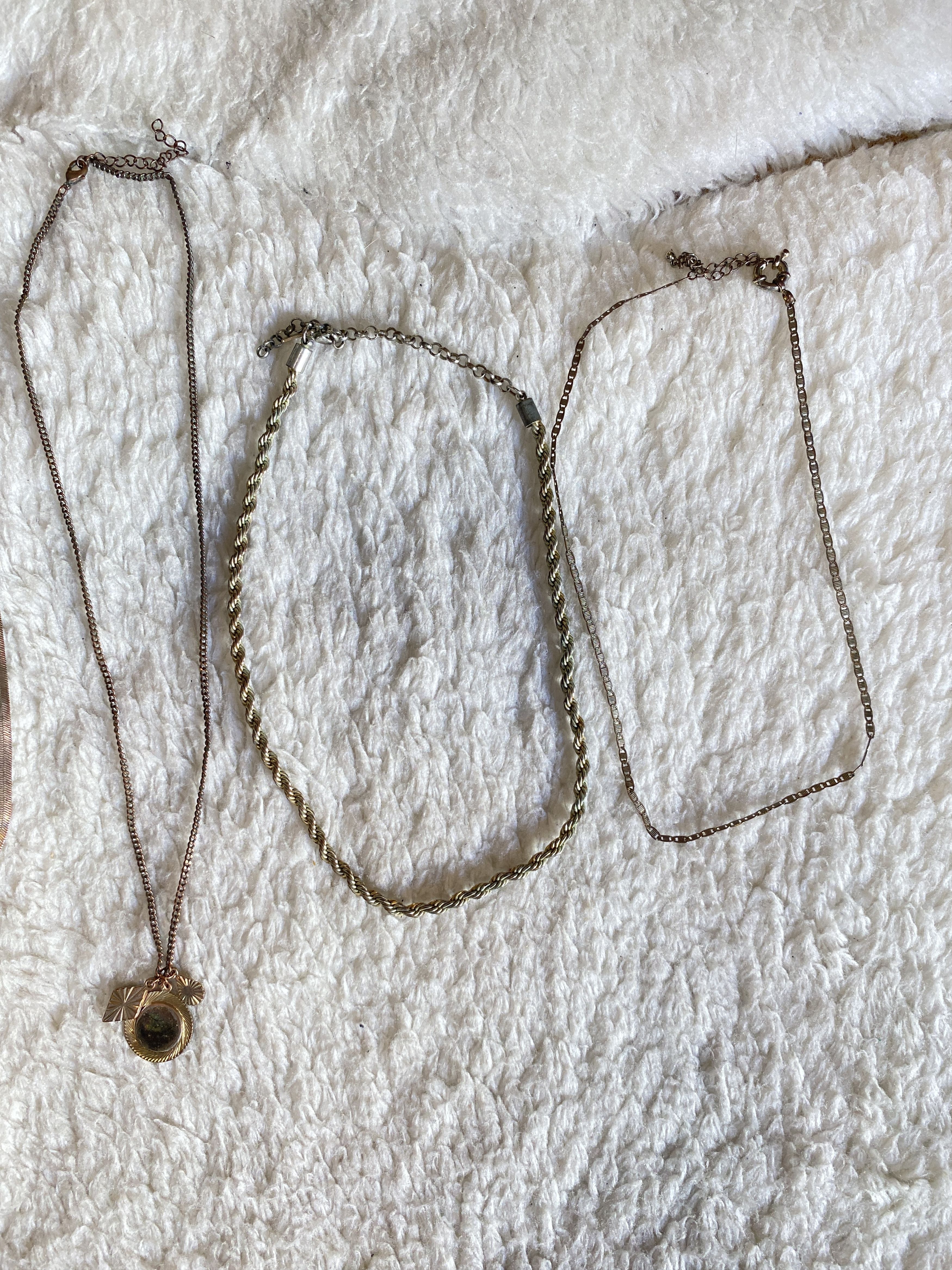 Other Lot of 5 Gold Tone Necklaces - Chain Pendant Choker Bundle Size ONE SIZE - 19 Thumbnail