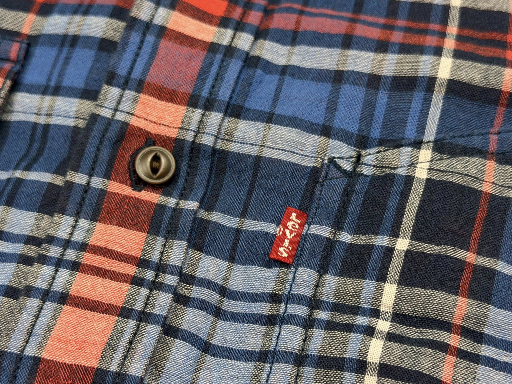 Levi's LEVI STRAUSS modern fit LS button up XS 2211 Size US XS / EU 42 / 0 - 10 Thumbnail
