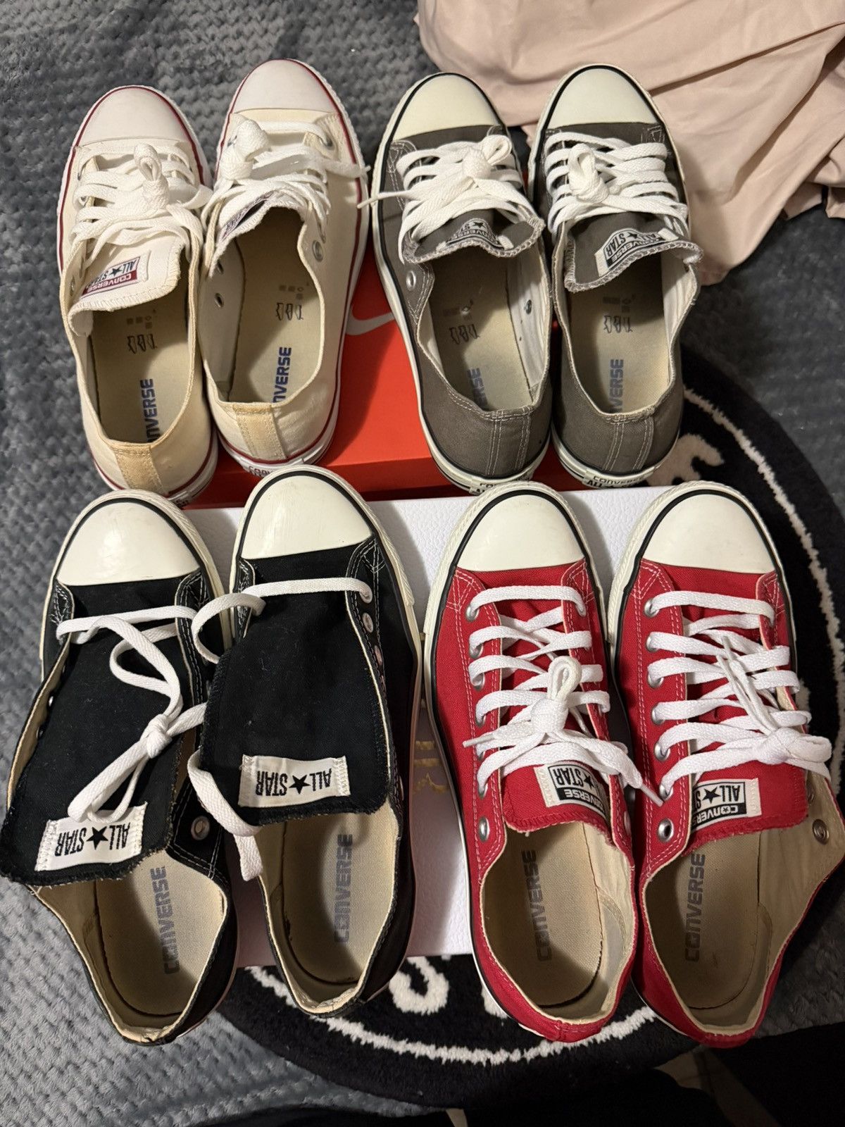 Converse Converse All Star Size 8.5 ( 4 pairs). All included Size US 8.5 / EU 41-42 - 2 Thumbnail