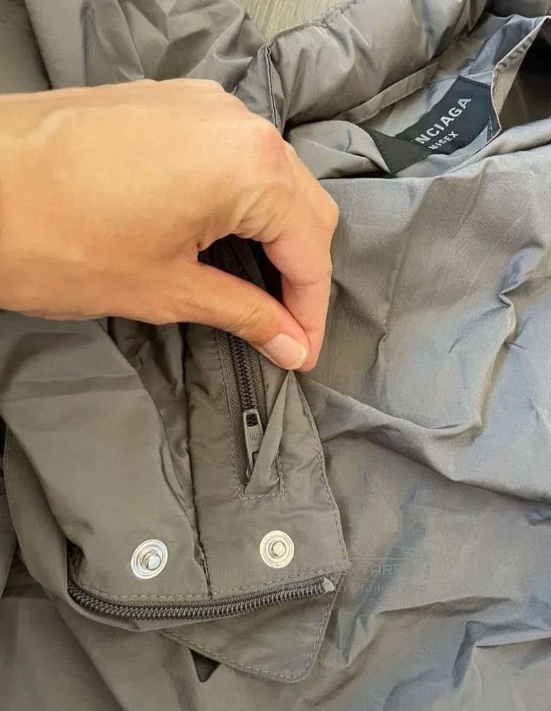 Balenciaga Balenciaga Tape windbreaker jacket, windproof and rainproo Size US L / EU 52-54 / 3 - 6 Thumbnail