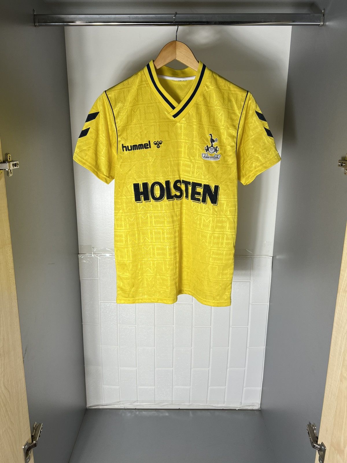 VERY RARE HUMMEL FC TOTTENHAM HOTSPUR ENGLAND SOCCER JERSEY