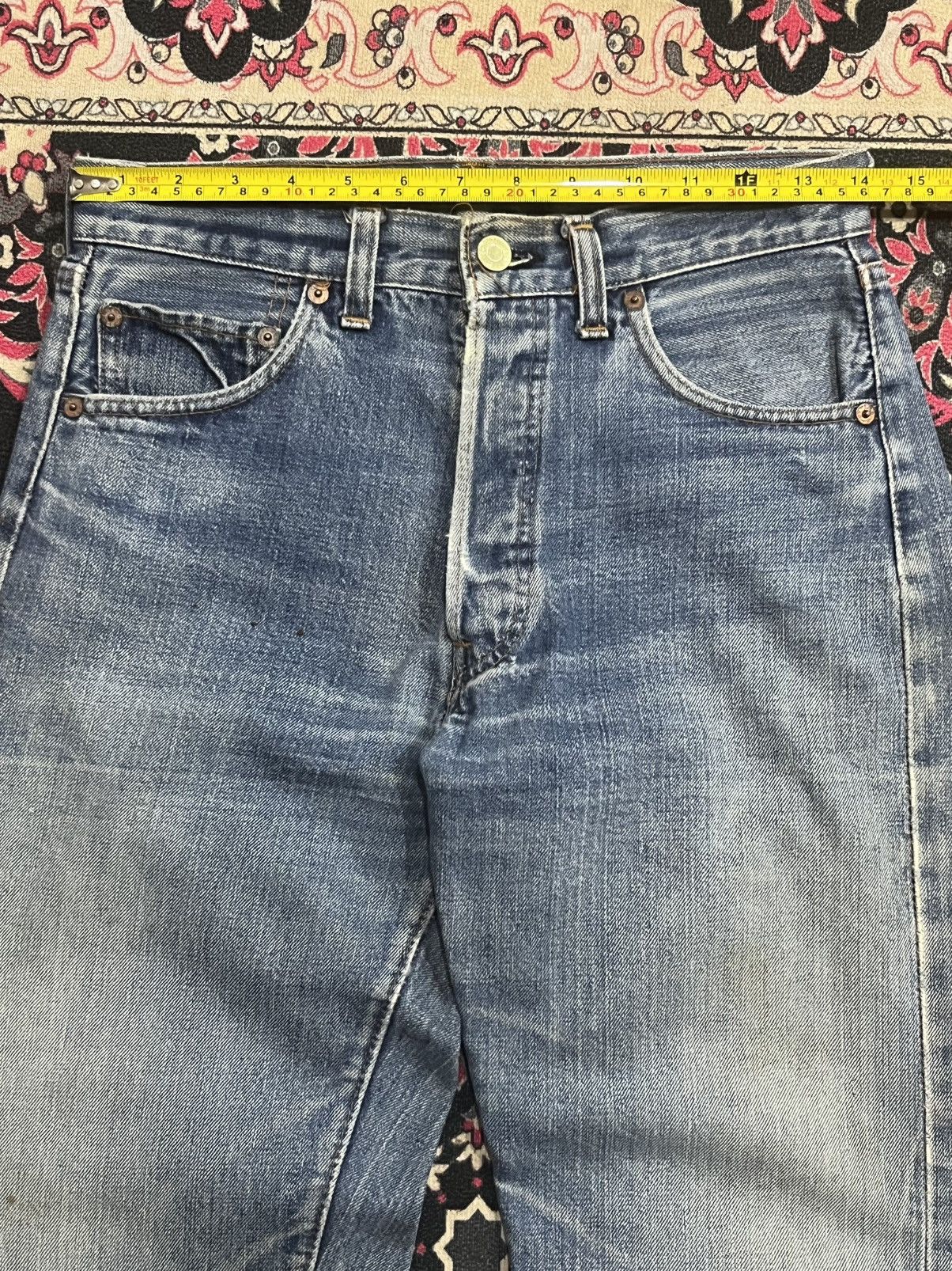 Levi's Vintage 60s Levi’s 501 Button No 6 Distressed Selvedge Jeans Size US 28 / EU 44 - 21 Thumbnail