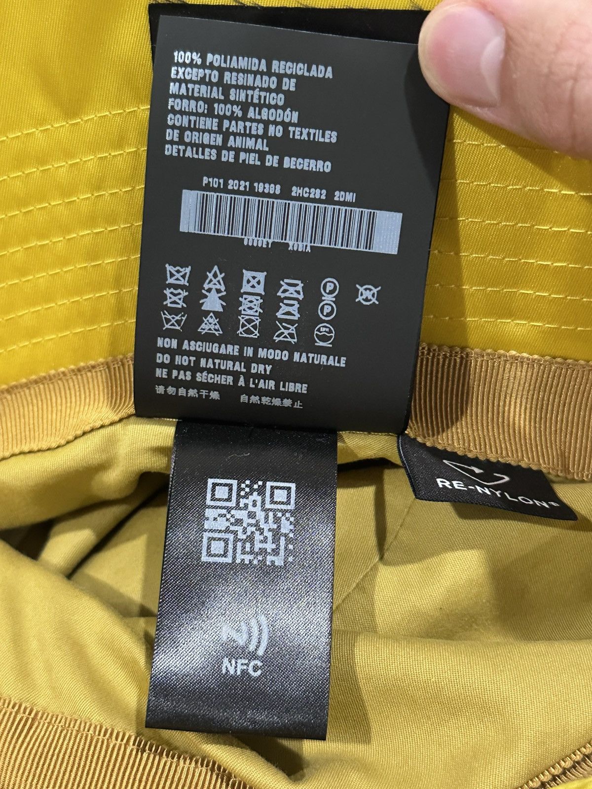 Prada Prada Yellow Re-Nylon Triangle Pouch Logo Bucket Hat Size ONE SIZE - 13 Thumbnail