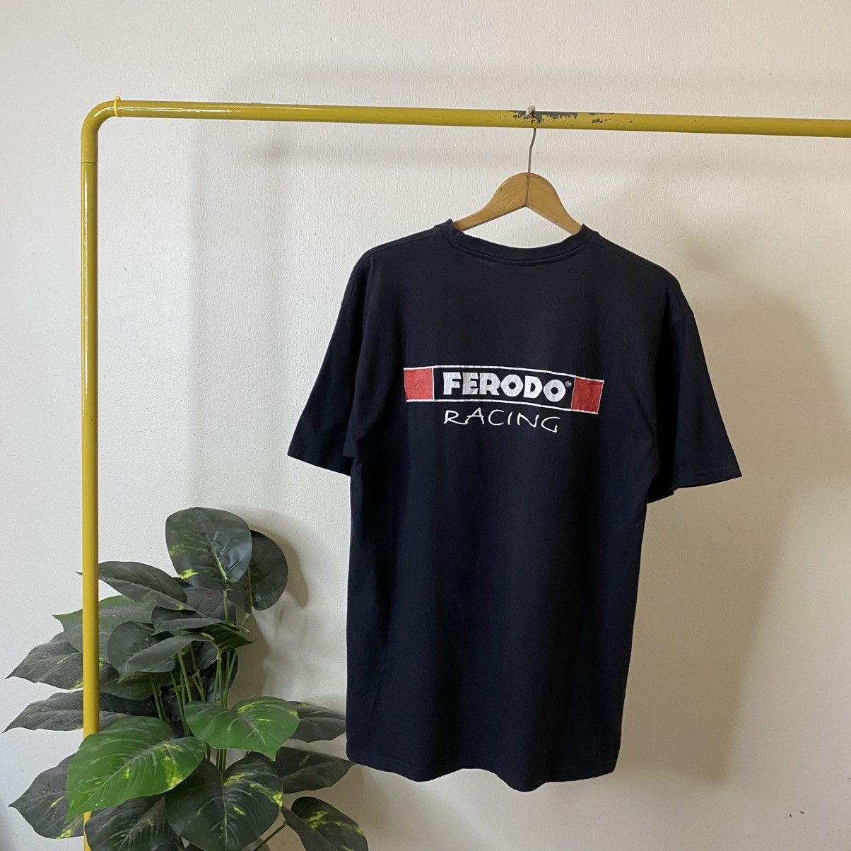 Vintage 1990s Ferodo Racing Brakes Perfomance Part Promo T Shirt Size US L / EU 52-54 / 3 - 1 Thumbnail