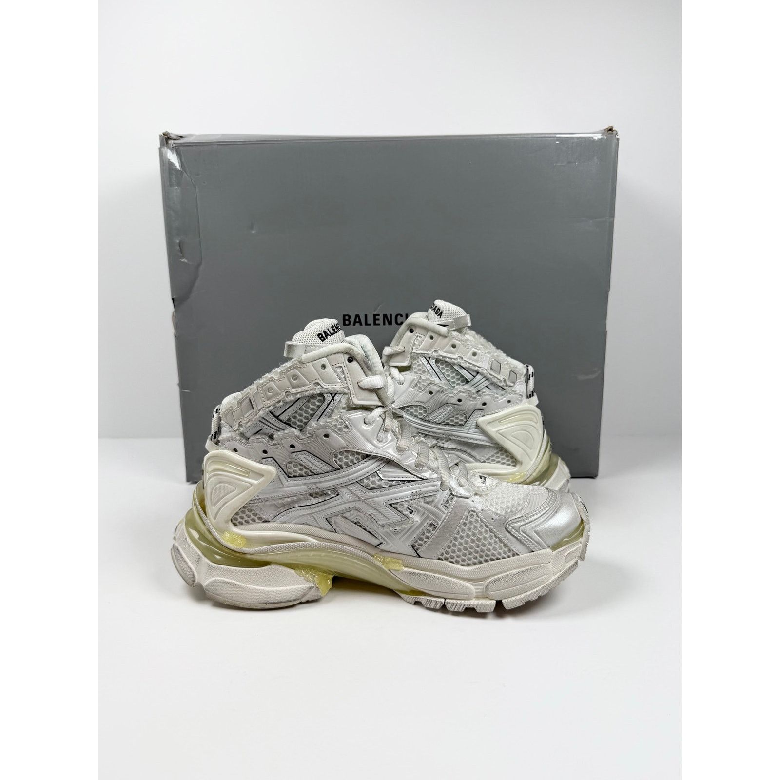 Balenciaga Size 40EU/7US - Balenciaga Runner Distressed High Top NEW Size US 7 / EU 40 - 5 Thumbnail