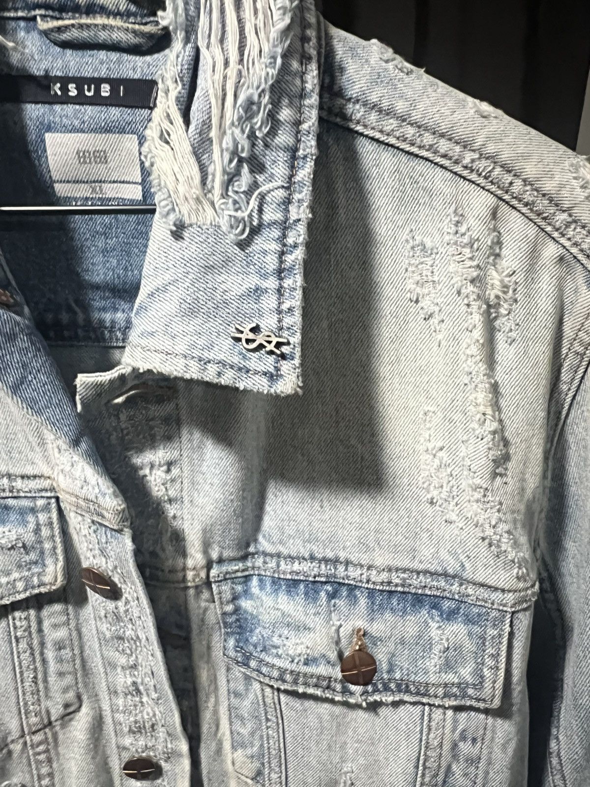 Ksubi Ksubi Distressed Denim Jacket Lightwash XL with Pin Size US XL / EU 56 / 4 - 4 Thumbnail