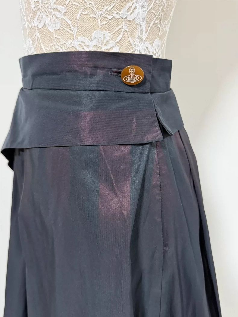 Vivienne Westwood Vivienne Westwood size2 A wine-red lustrous stripe with irr Size 26" / US 2 / IT 38 - 6 Thumbnail