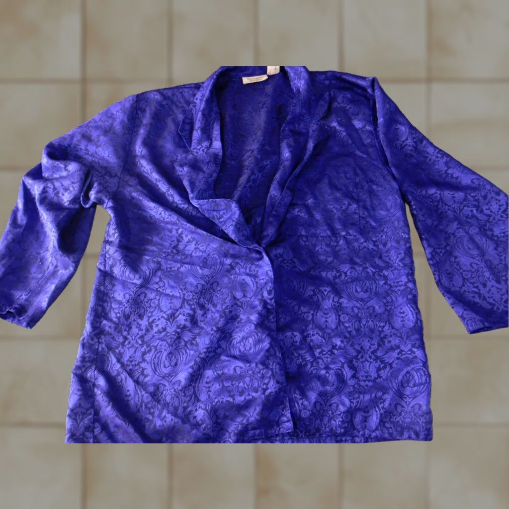 Victoria's Secret Victoria's Secret Pajama Top Womens M Velvet Floral Purple Long Sleeve Camisole Style Cartoon Size M / US 6-8 / IT 42-44 - 1 Thumbnail