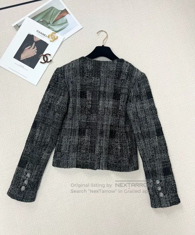 Chanel Chanel Classic plaid diamond buckle round-neck jacket Size XS / US 0-2 / IT 36-38 - 4 Thumbnail