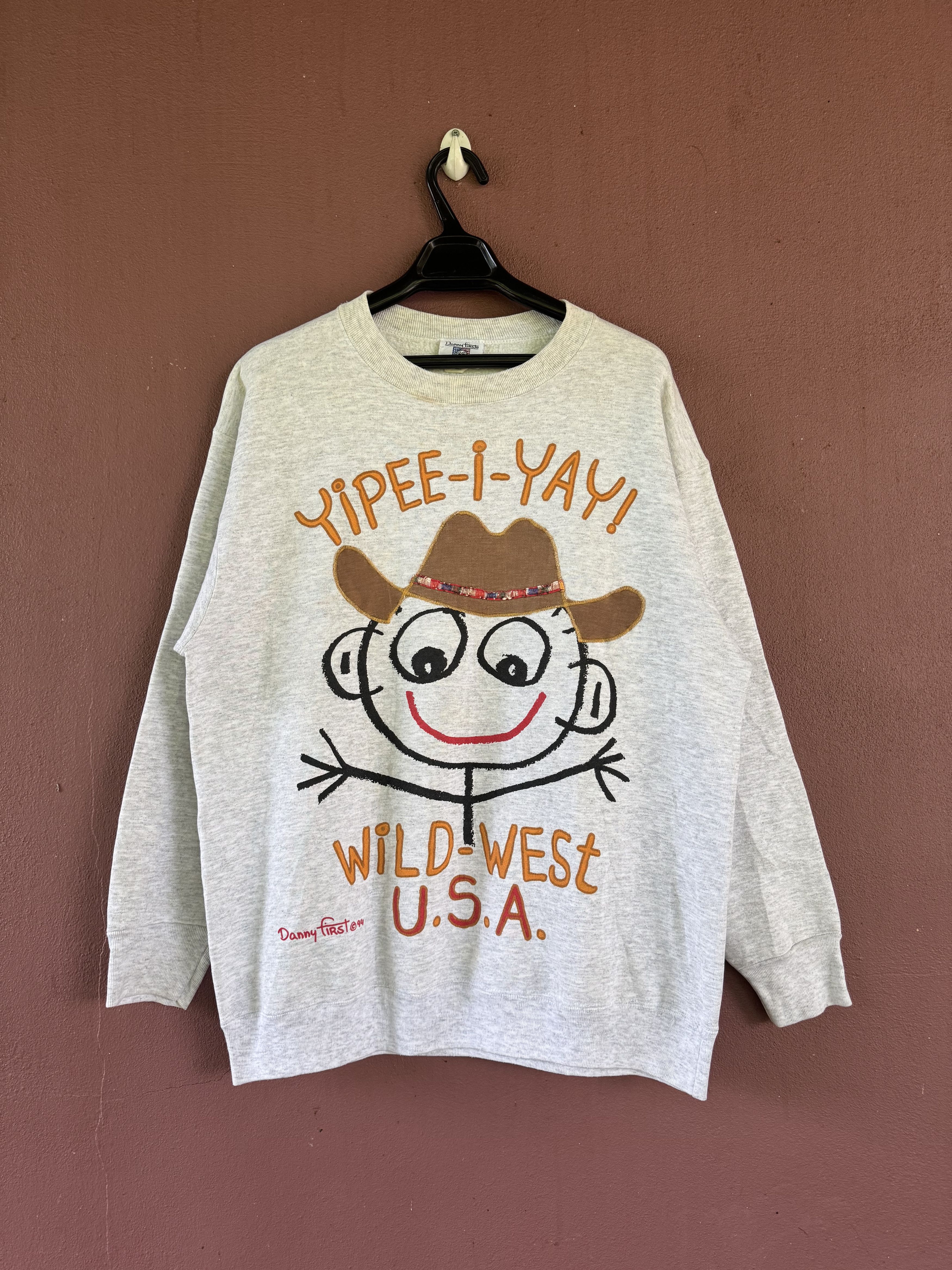 Vintage Vintage Danny First USA sweatshirt size large Size US L / EU 52-54 / 3 - 1 Thumbnail
