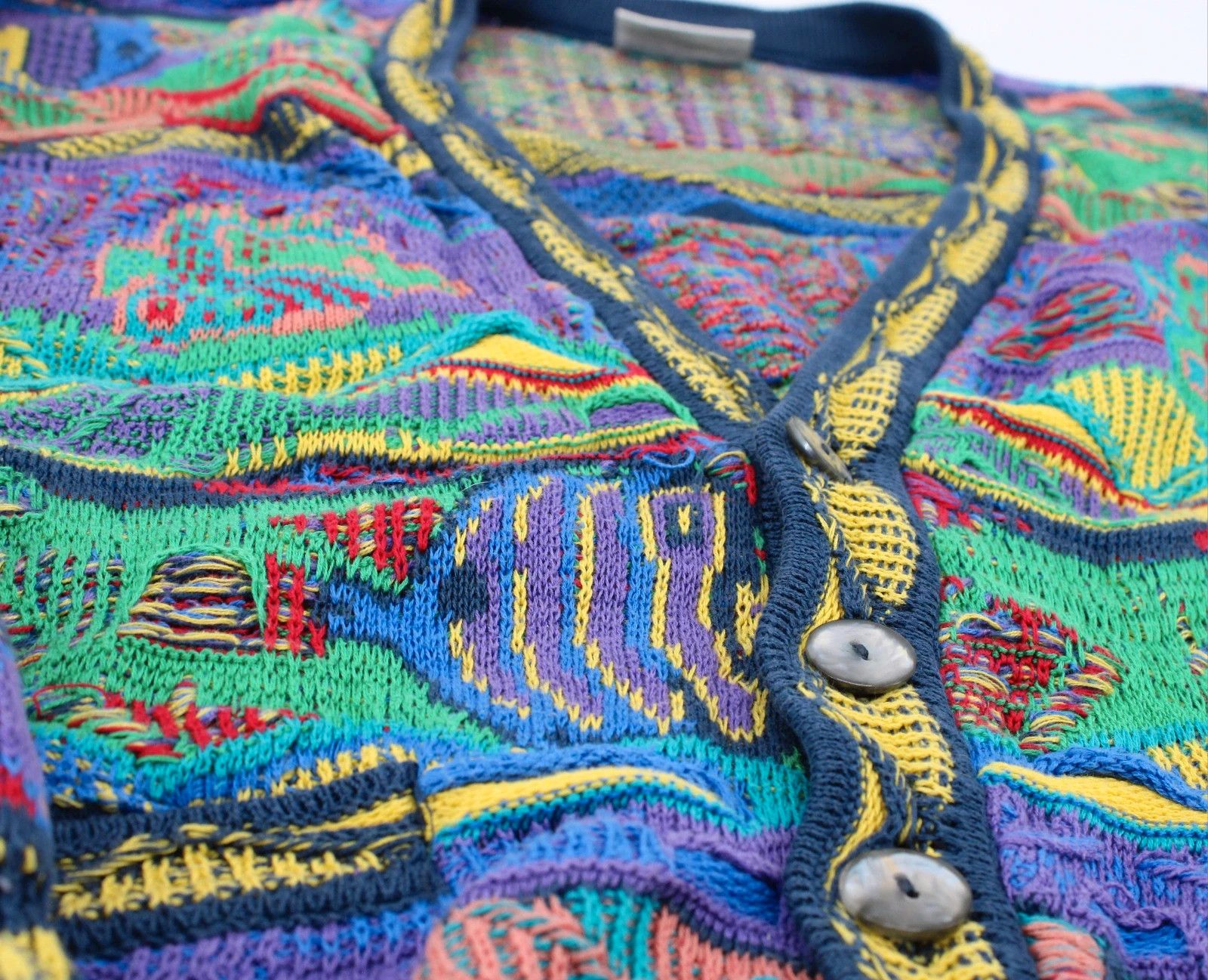 Coogi Coogi Vintage Fish 3D Knit Cardigan Size US M / EU 48-50 / 2 - 3 Thumbnail