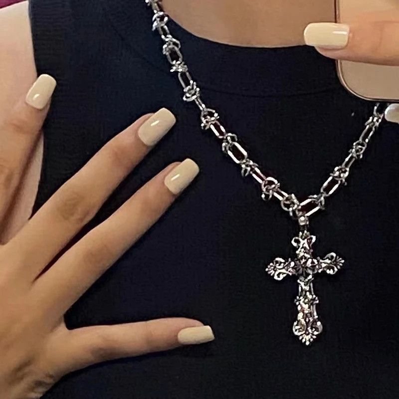 Other Cross Linked Chain Size ONE SIZE - 8 Thumbnail
