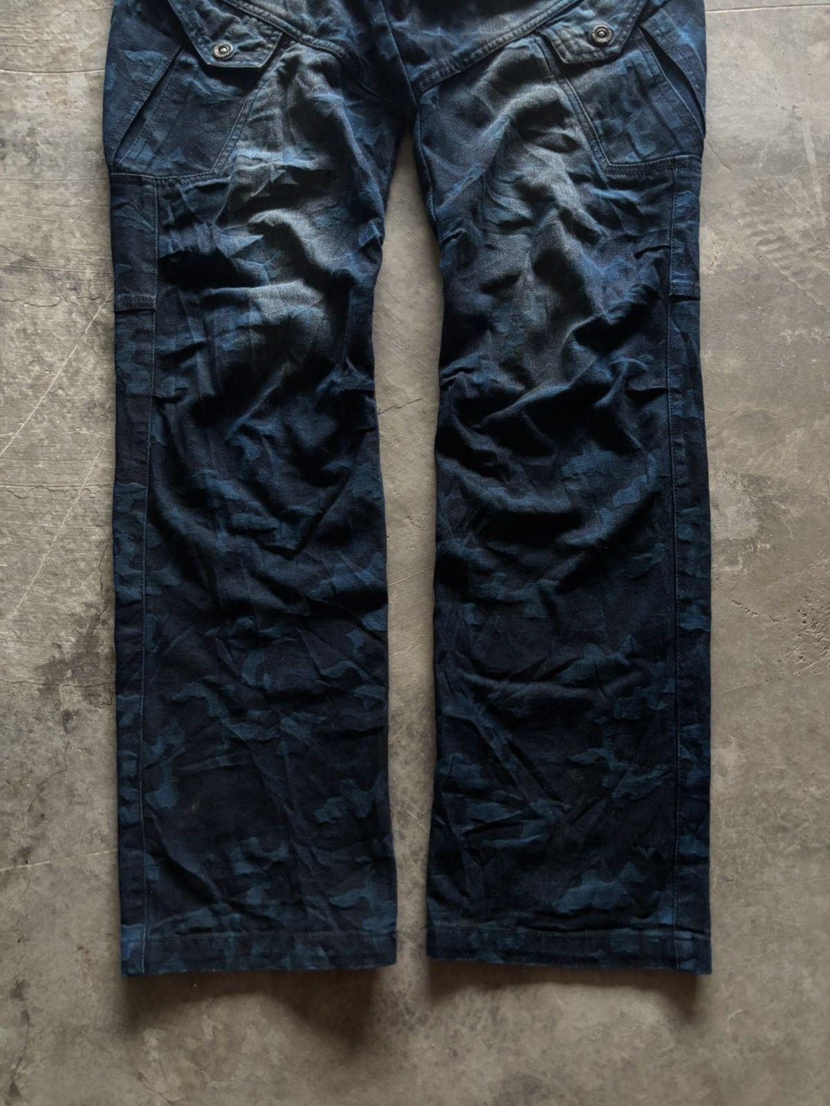 In The Attic IN THE ATTIC CAMO CARGO PANT FADE WASHED MULTIPCOKET Size US 32 / EU 48 - 12 Thumbnail
