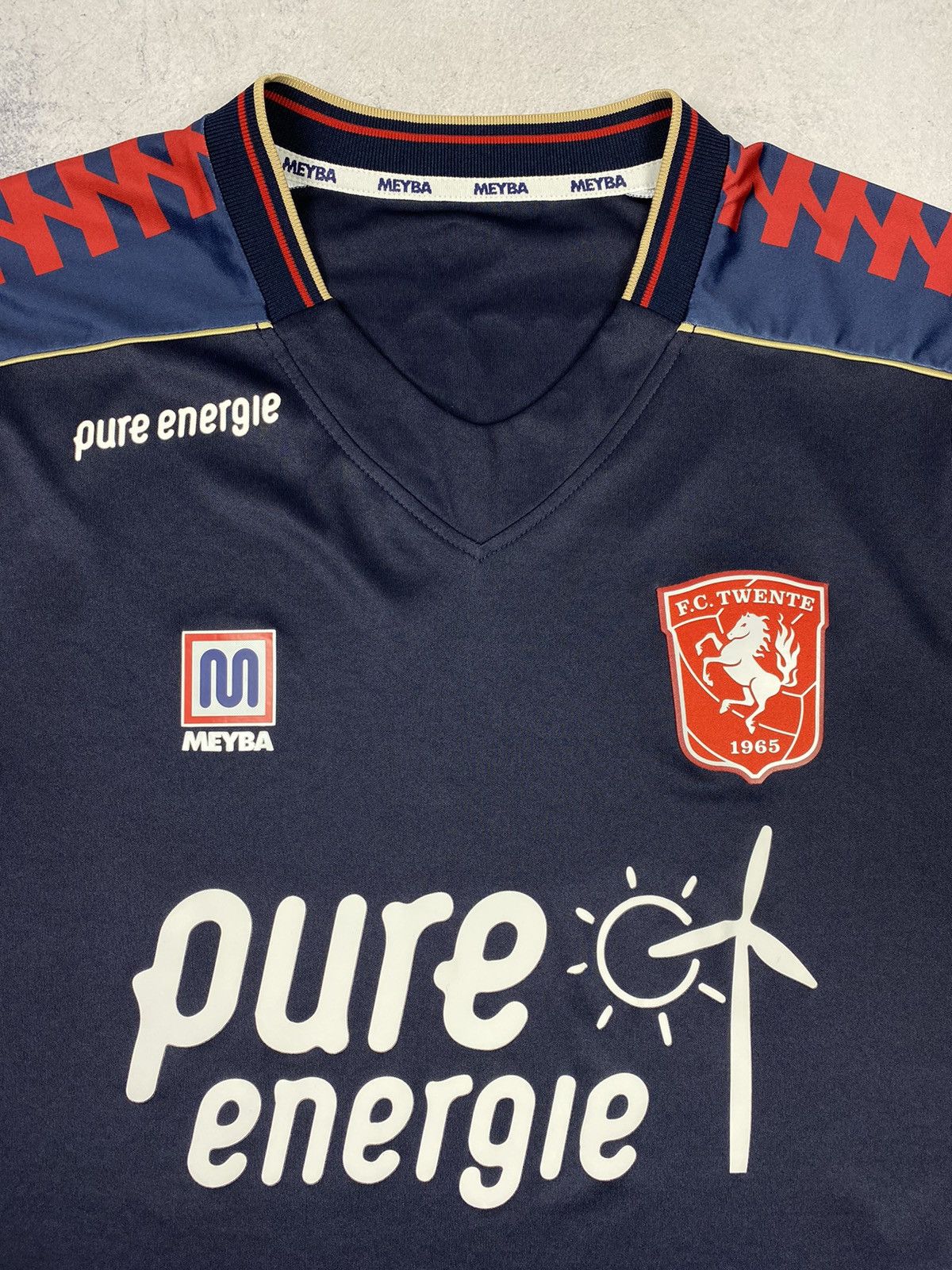 Other FC TWENTE 2020 2021 AWAY NETHERLANDS SOCCER JERSEY MEYBA Size US M / EU 48-50 / 2 - 8 Thumbnail