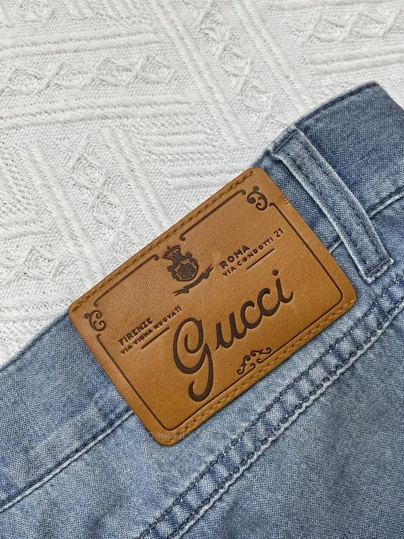 Gucci Gucci Blue Jeans Size 26" / US 2 / IT 38 - 2 Thumbnail