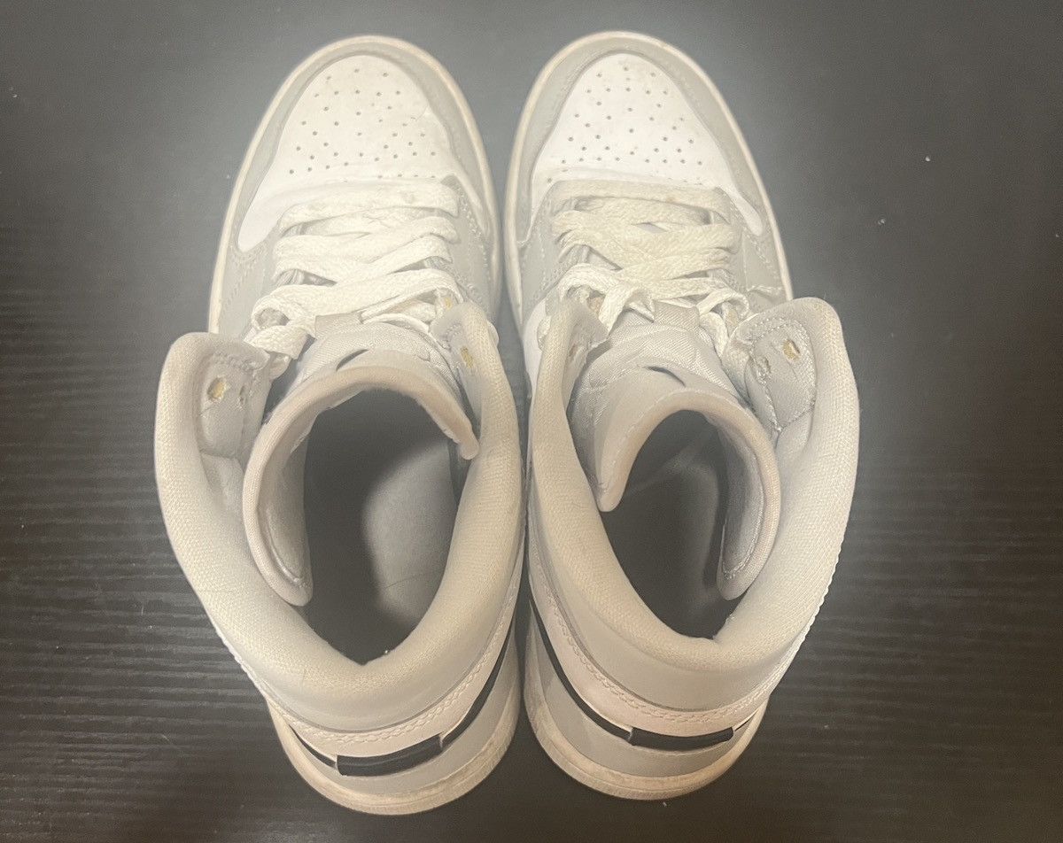 Jordan Brand SIZE 7.5 W0MAN - Nike Air Jordan 1 Mid Grey Fog Size US 7.5 / IT 37.5 - 5 Thumbnail
