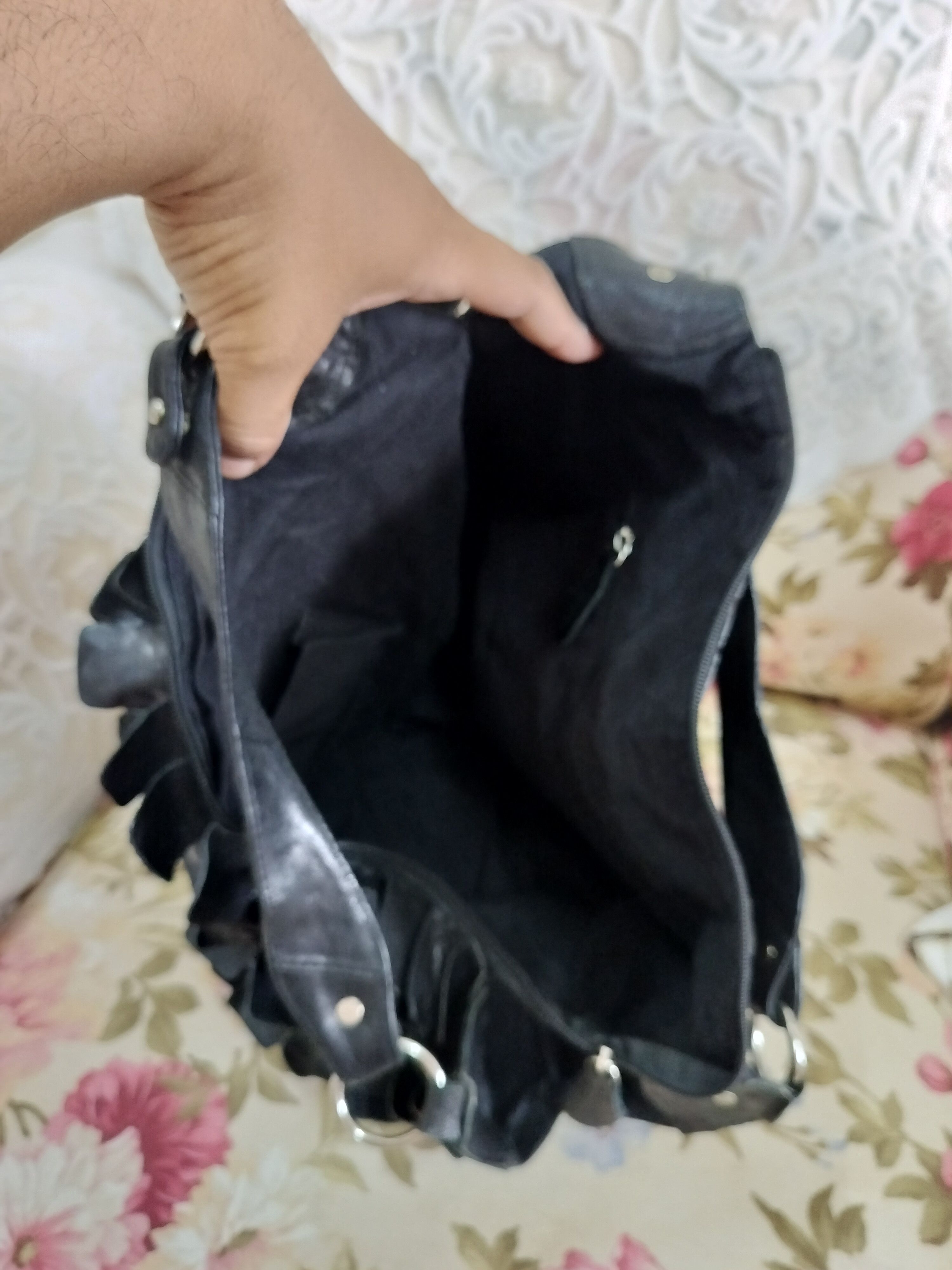 Leather Black Tiered Ruffle leather bag like Miu Miu CDG Size ONE SIZE - 7 Thumbnail