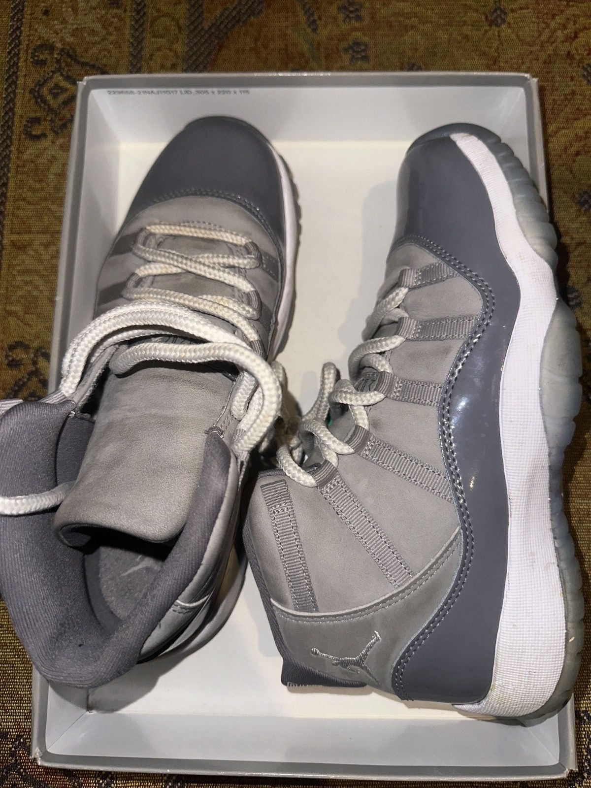Jordan Brand Air Jordan 11 Retro Size US 6.5 / EU 39-40 - 2 Thumbnail