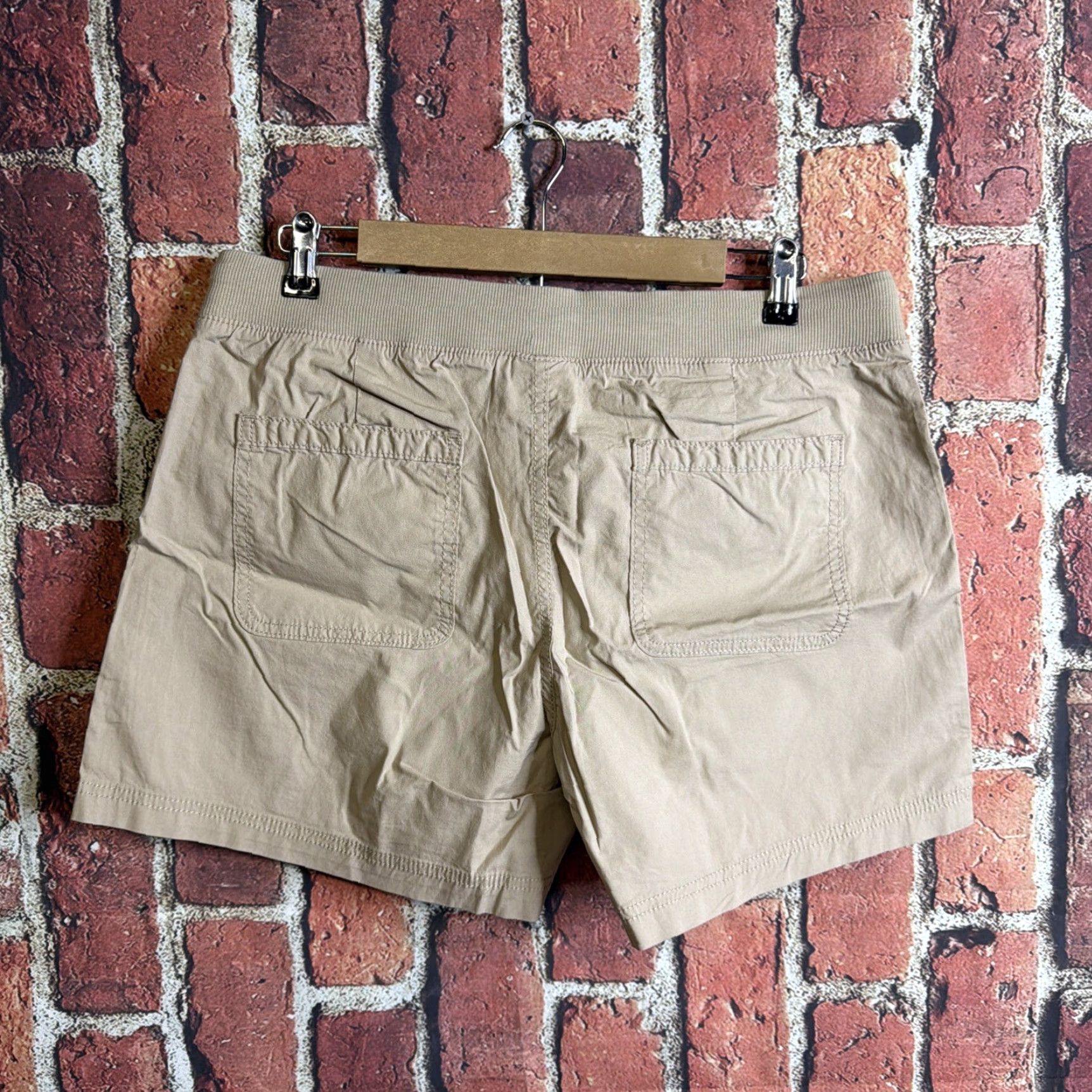 Vintage NWT St John’s Bay Shorts Mid Rise Short 12 Beige Womens Cotton Blend Flat Front Button/Zip 5 in Inseam Casual Slimming Beige Womens Shorts Regular Size 34" / US 12 / IT 48 - 3 Thumbnail