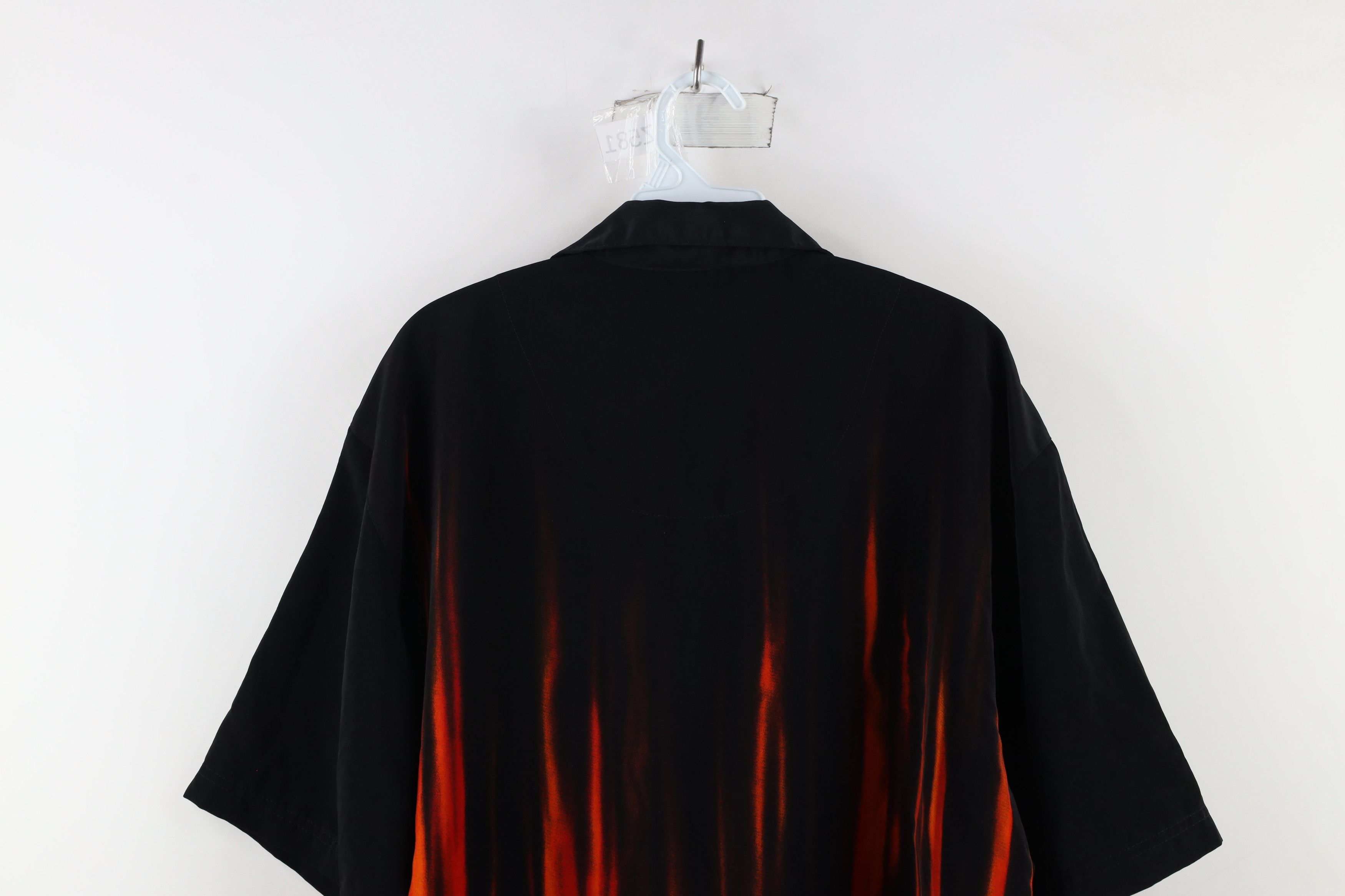 Vintage Vintage 90s Streetwear Fire Flames Poker Button Shirt Size US M / EU 48-50 / 2 - 9 Thumbnail