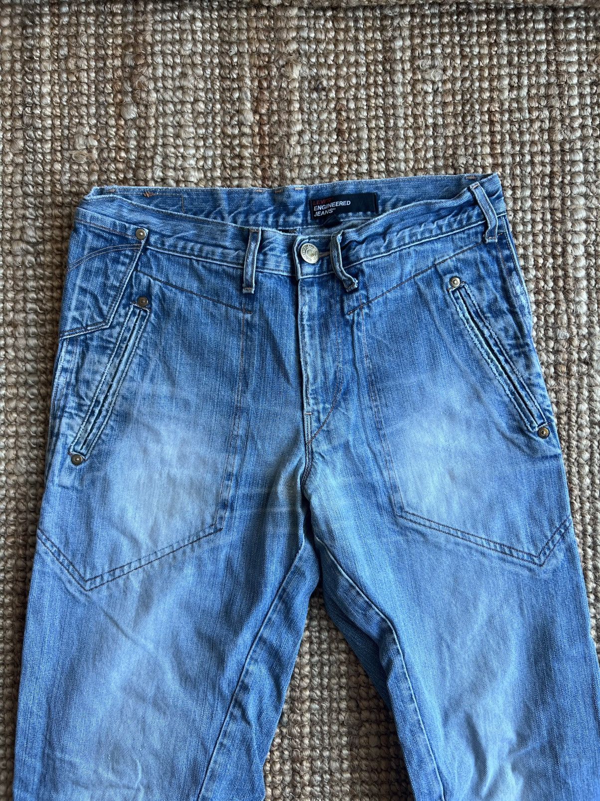 Levi's Levis Engineered Jeans Rare Pocket Design sz 31 Actual 31x34 Size US 31 - 3 Thumbnail