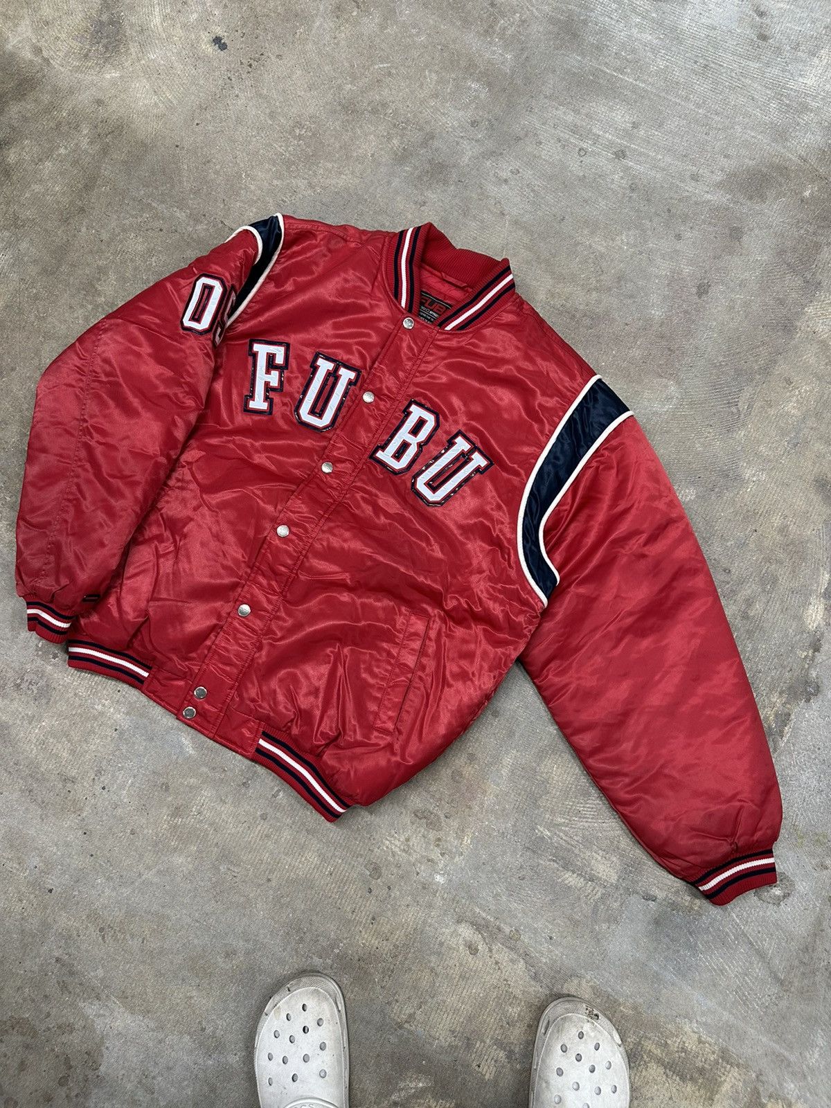 Fubu × Vintage Vintage 90s Y2K Quilted FUBU Spell Out Satin Jacket Size XL Size US XL / EU 56 / 4 - 1 Thumbnail