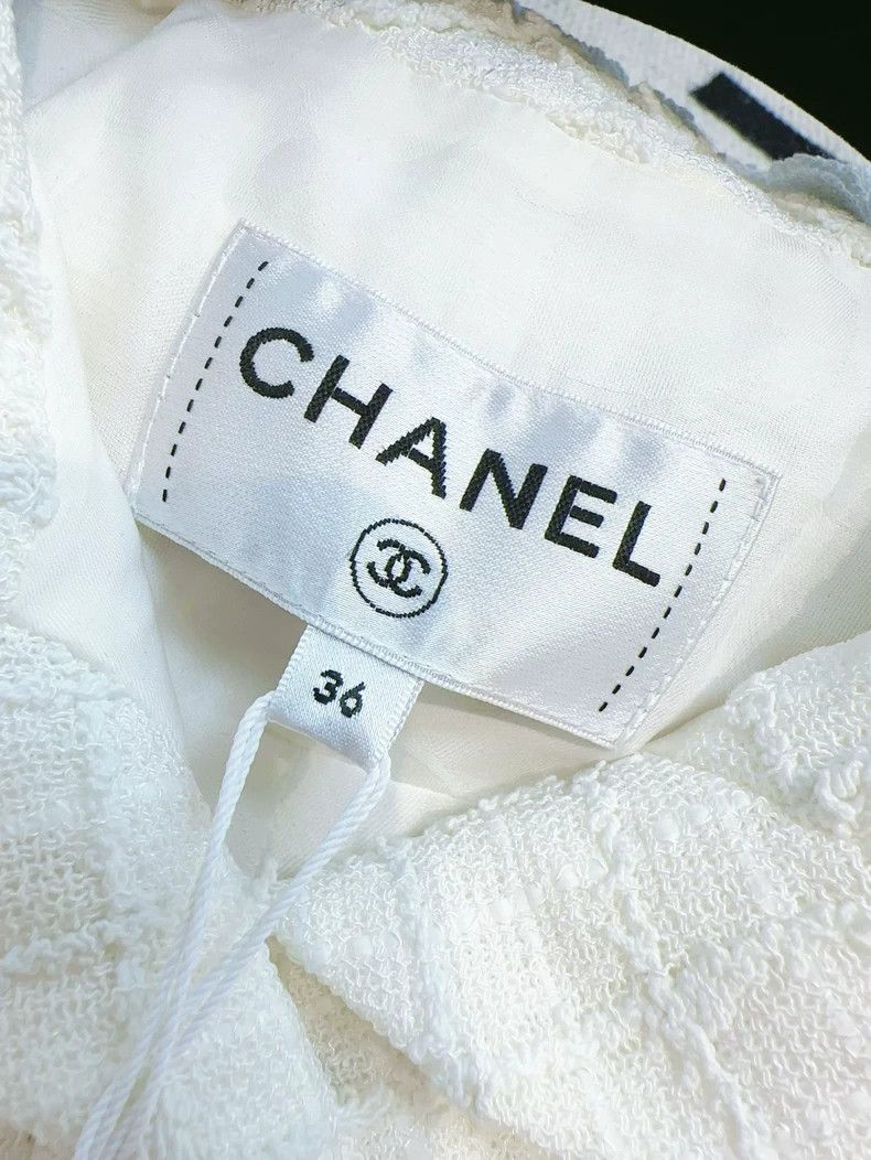 Chanel Chanel 21C early spring show white lace flower pocket long Size XS / US 0-2 / IT 36-38 - 6 Thumbnail
