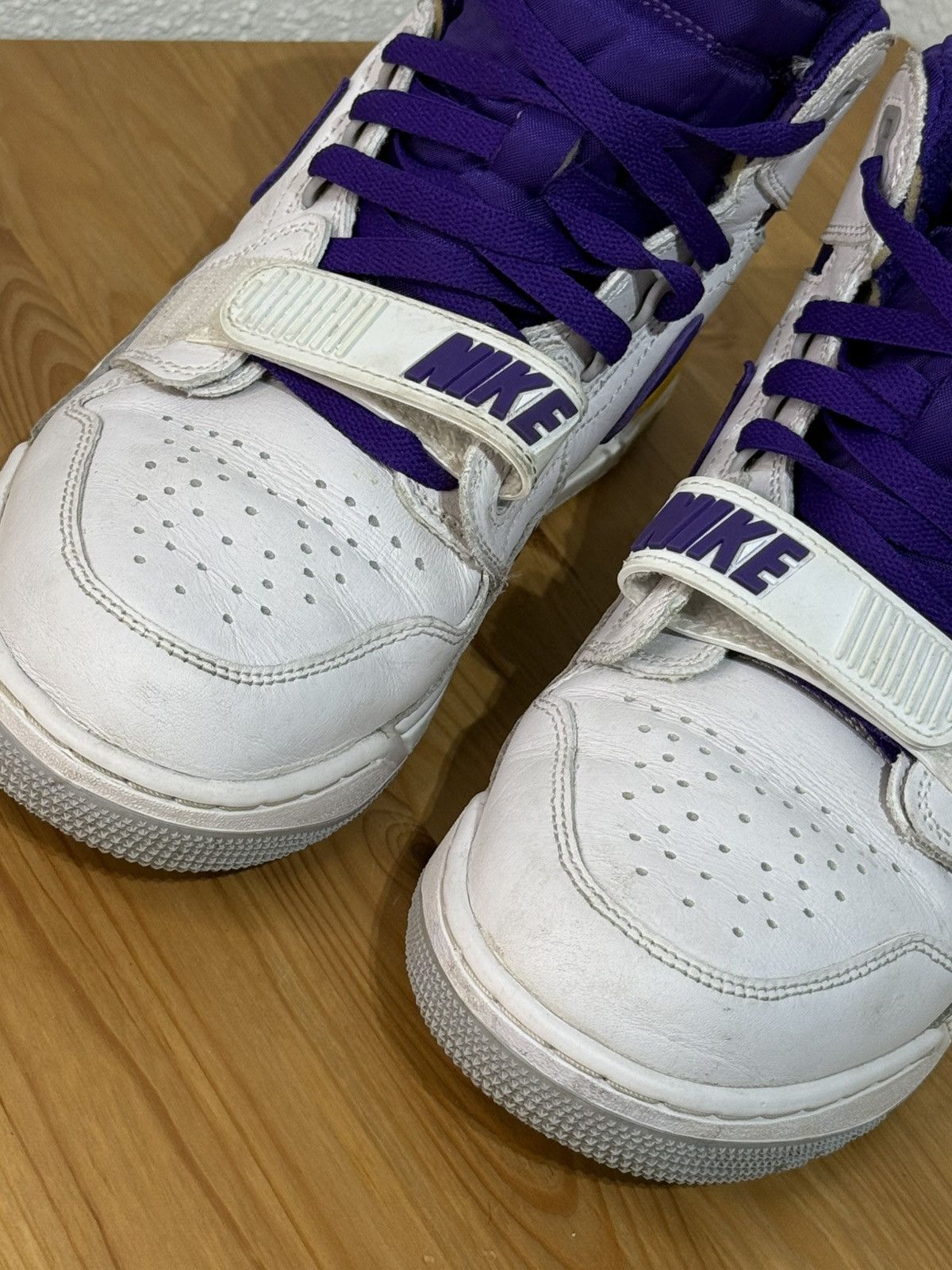 Jordan Brand × Nike Nike Air Jordan Legacy 312 Lakers Size US 10 / EU 43 - 5 Thumbnail