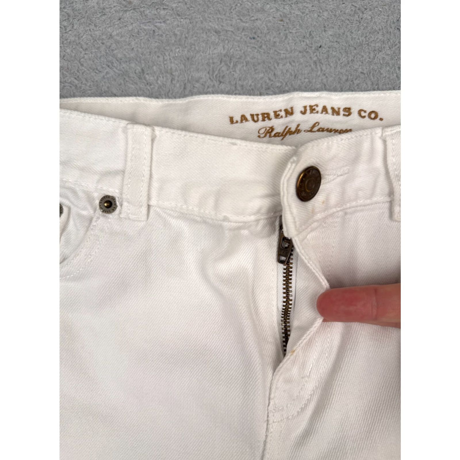 Ralph Lauren Ralph Lauren Jeans Shorts Women 6 White Denim 100% Cotton Mid Rise Casual 30x12 Vintage: No Mens Womens Boys Girls Size 28" / US 6 / IT 42 - 6 Thumbnail