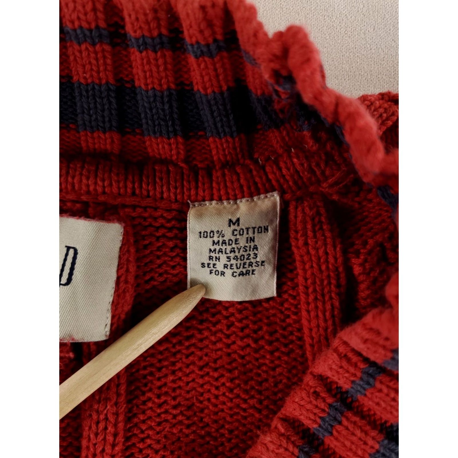Gap VINTAGE GAP Y2K Cable Knit V Neck Sweater Fishermans Red Blue Mens M Pullover Baggy Hole Back? Size US M / EU 48-50 / 2 - 3 Thumbnail