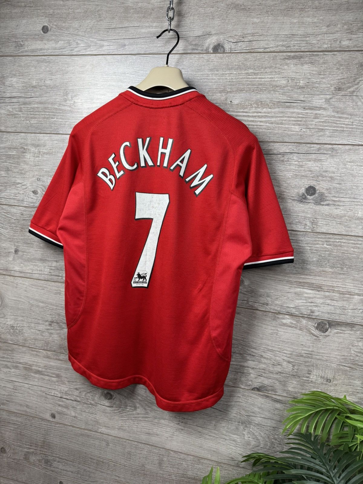 Umbro 2000 / 2002 Manchester United - Beckham #7 Umbro Archive Size US M / EU 48-50 / 2 - 14 Thumbnail