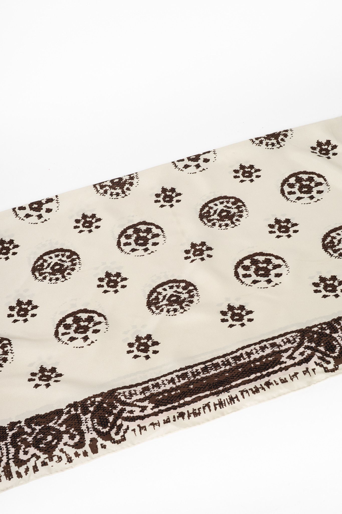 Weekend Max Mara Weekend Max Mara Betulla Beige Printed Silk Shawl Size ONE SIZE - 3 Thumbnail