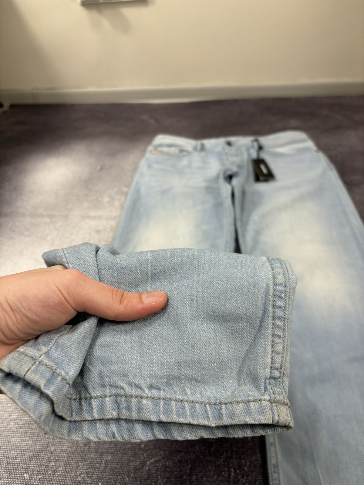 Diesel Diesel Waykee Regular Straight NWT Light Blue Denim Jeans Size US 31 - 4 Thumbnail