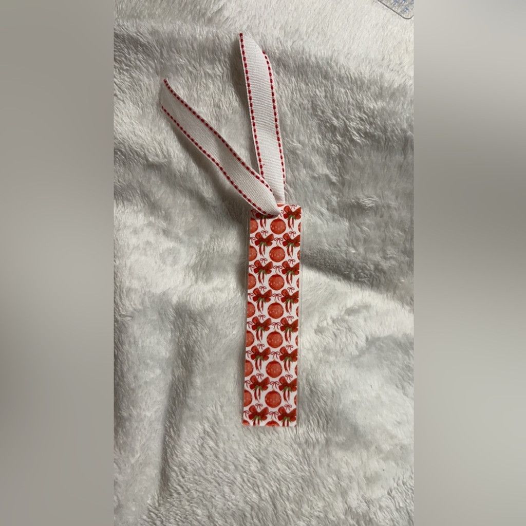 The Unbranded Brand Red bows and ornaments bookmark Size ONE SIZE - 3 Thumbnail