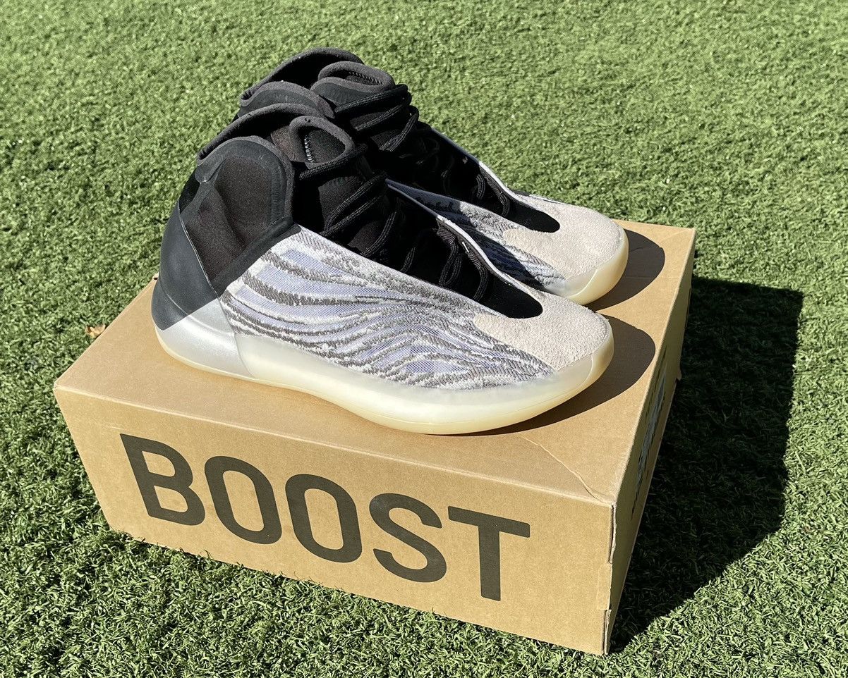Yeezy x ADIDAS QNTM Lifestyle OG