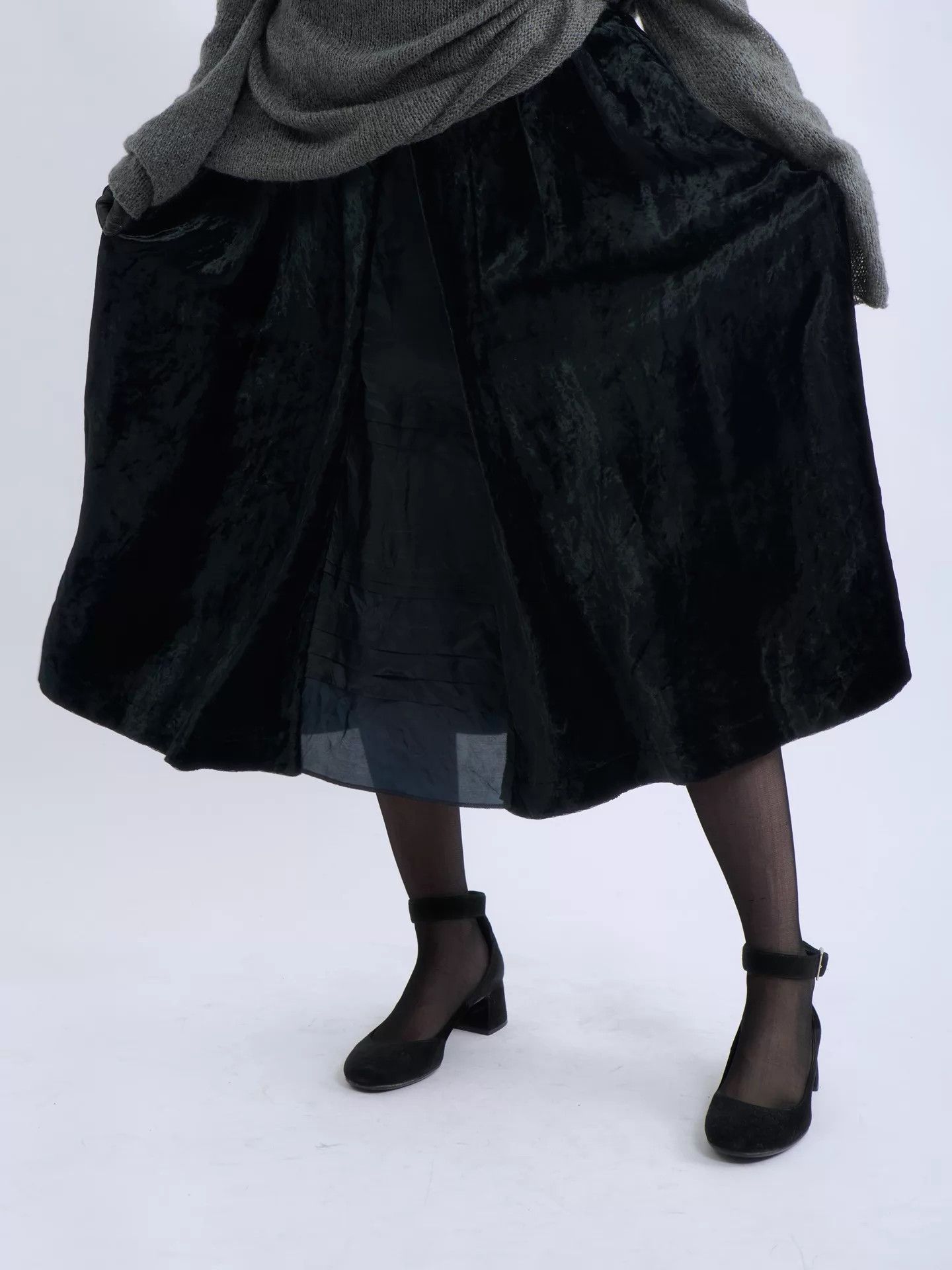 Comme des Garcons COMME des GARÇONS Double CDG Black Velvet Midi Skirt (S) Size 26" / US 2 / IT 38 - 5 Thumbnail