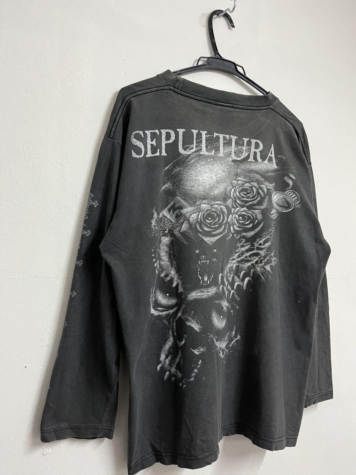 Band Tees 💥Offer Me💥 90s Sunfaded SEPULTURA DEVIL Thrash Metal Size US L / EU 52-54 / 3 - 4 Thumbnail