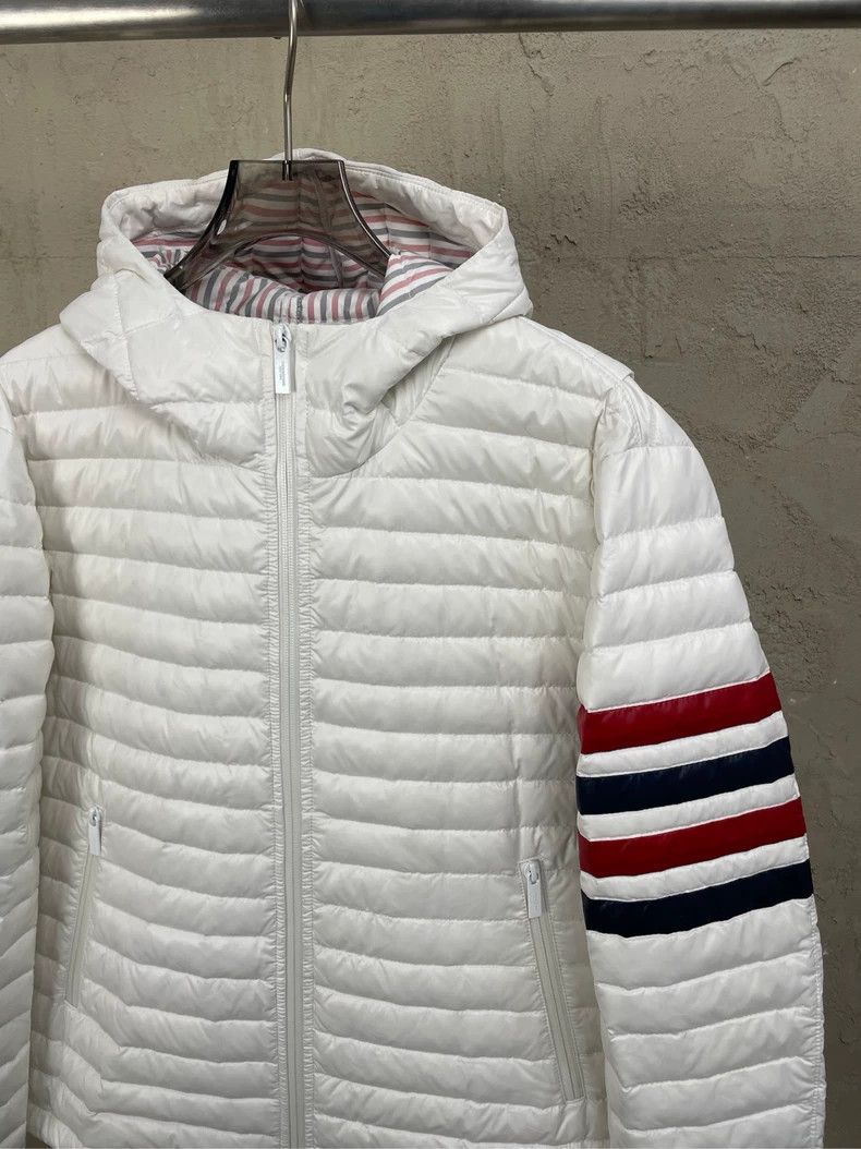 Thom Browne Thom browne White striped four-stripe hooded down jacket 25 Size US S / EU 44-46 / 1 - 3 Thumbnail