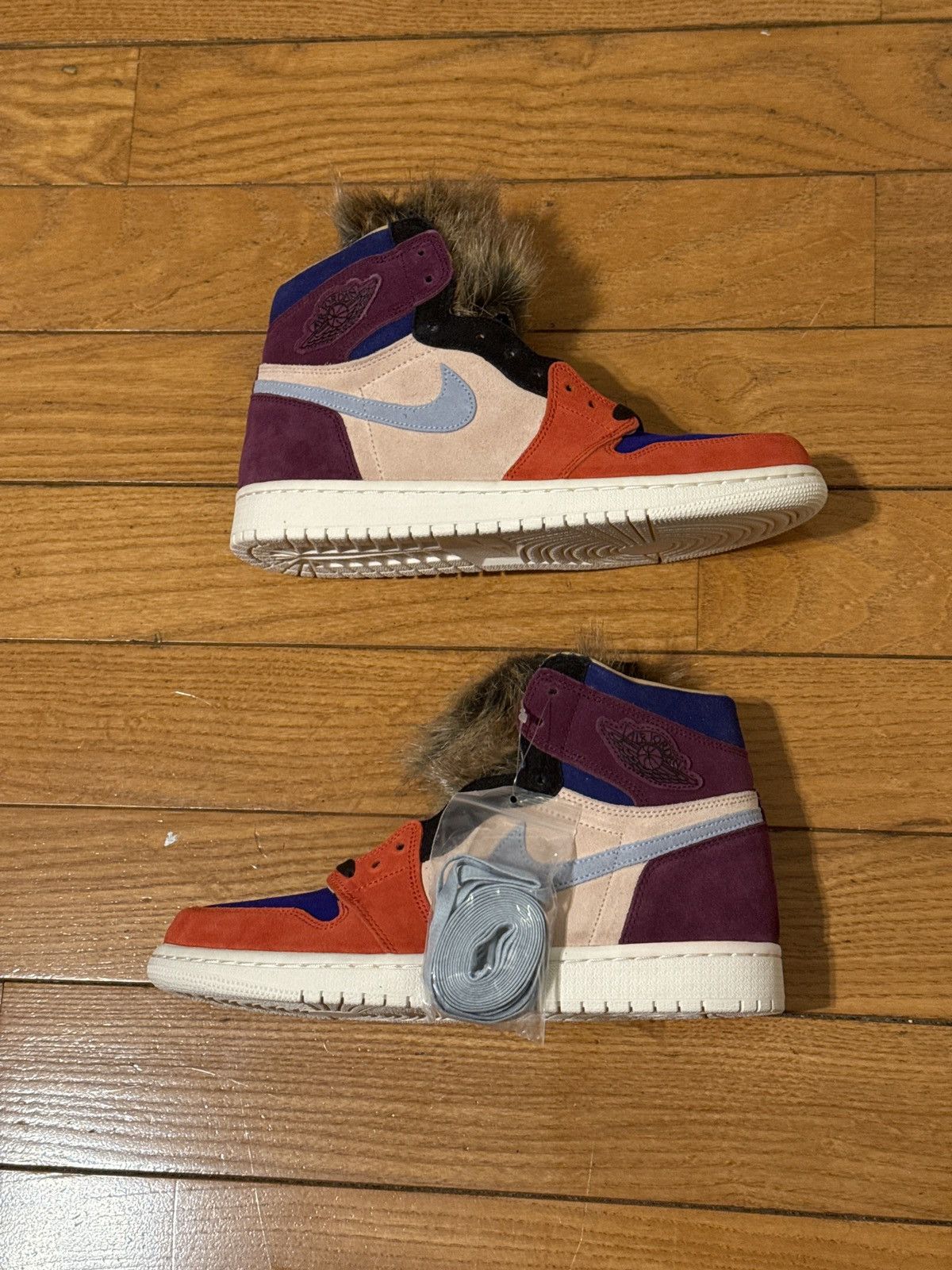 Nike WMNS Air Jordan 1 HIGH OG NRG Size US 9.5 / IT 39.5 - 1 Thumbnail