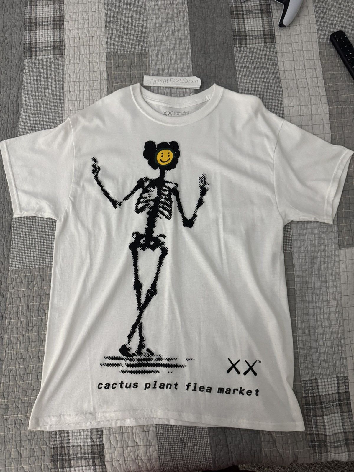 Cactus Plant Flea Market × Kaws KAWS x Cactus Plant Flea Market T-shirt Size Large Size US L / EU 52-54 / 3 - 1 Thumbnail