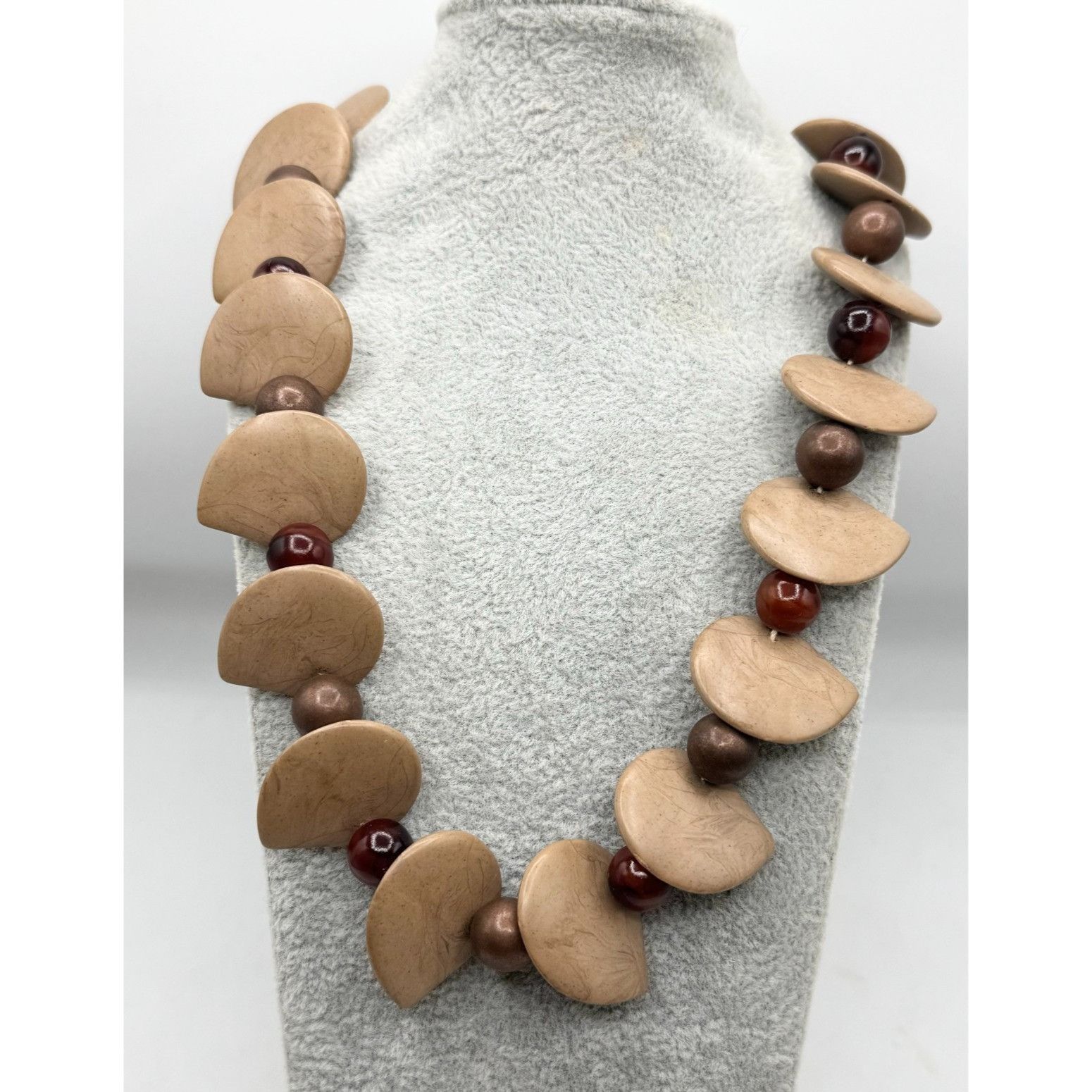 Vintage Vintage beaded wood long necklace Size ONE SIZE - 1 Thumbnail