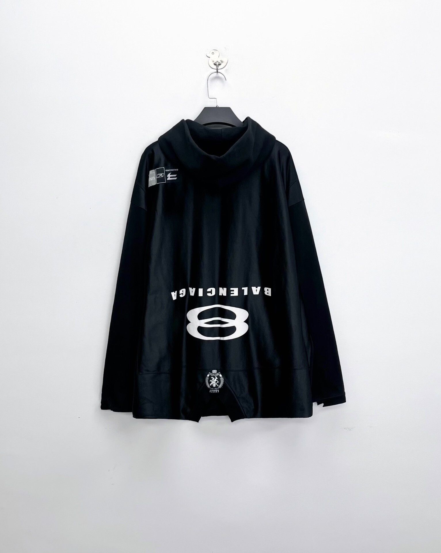Balenciaga Balenciaga Black Embroidered Double Globe Hoodie Size US M / EU 48-50 / 2 - 1 Thumbnail