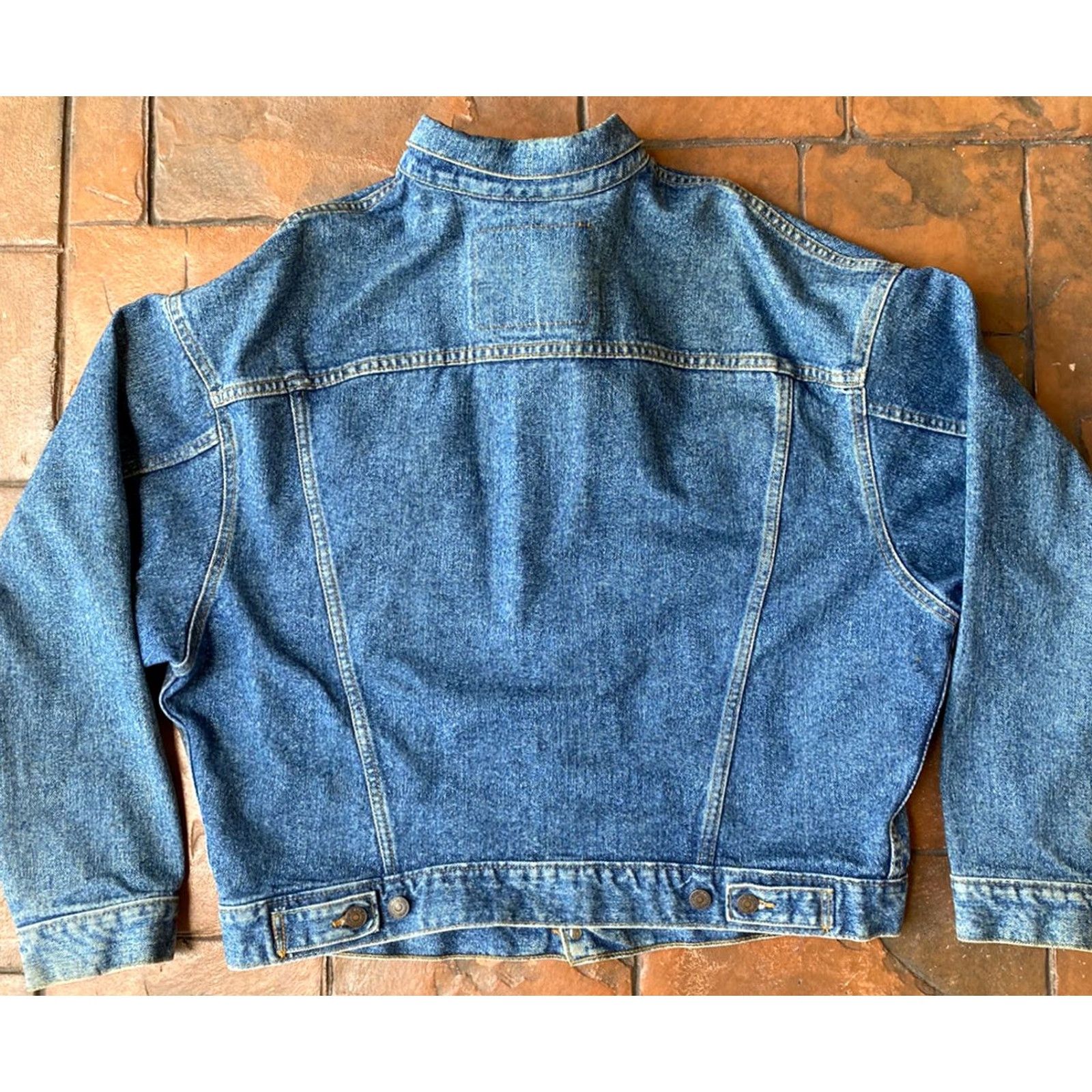 Denime Levis Denim Trucker Jacket Jean 70598 4891 Large Blue Denim Jacket Mens 4 Pockets Collared Smoke Free Home Size US 33 - 6 Thumbnail