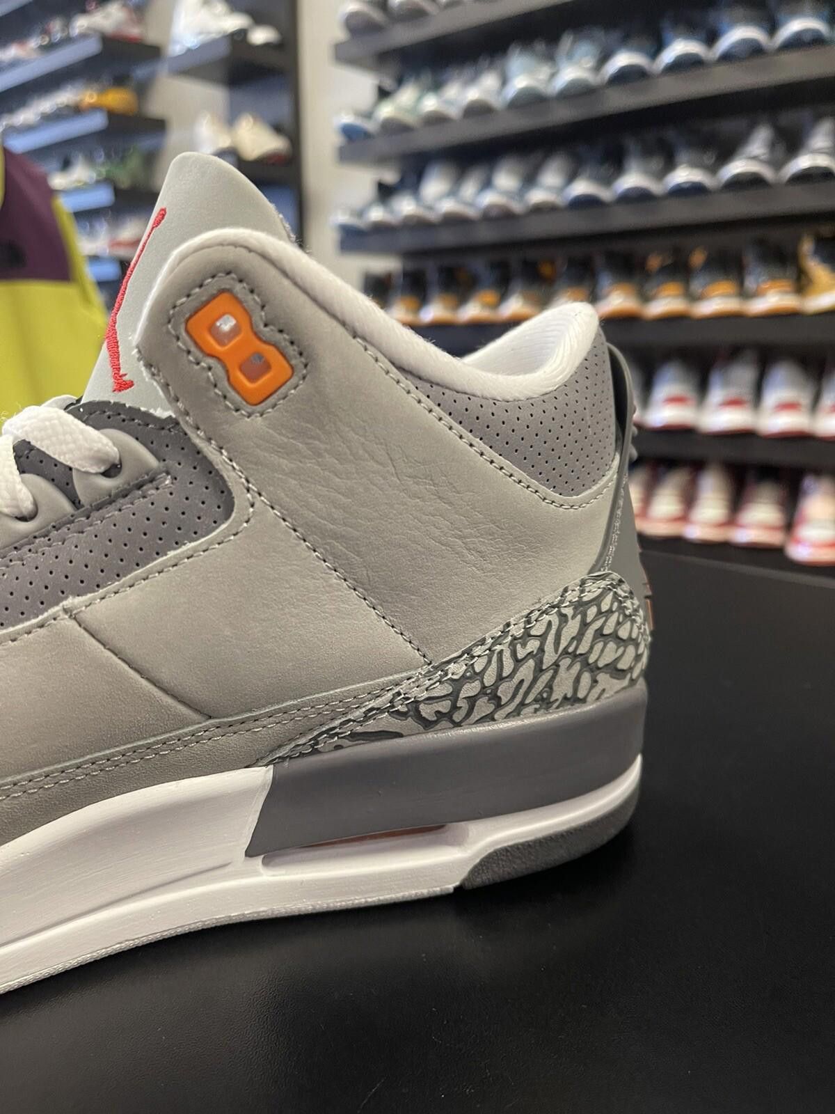 Jordan Brand Size 10.5 - Nike Air Jordan 3 Retro Mid Cool Grey CT8532-012 Size US 10.5 / EU 43-44 - 6 Thumbnail