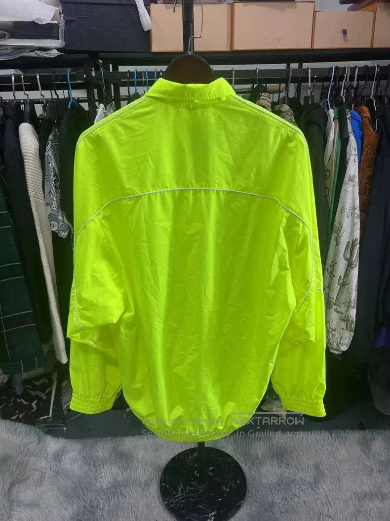 Balenciaga Balenciaga Neon Yellow Jacket Size 34. Size US XS / EU 42 / 0 - 2 Thumbnail