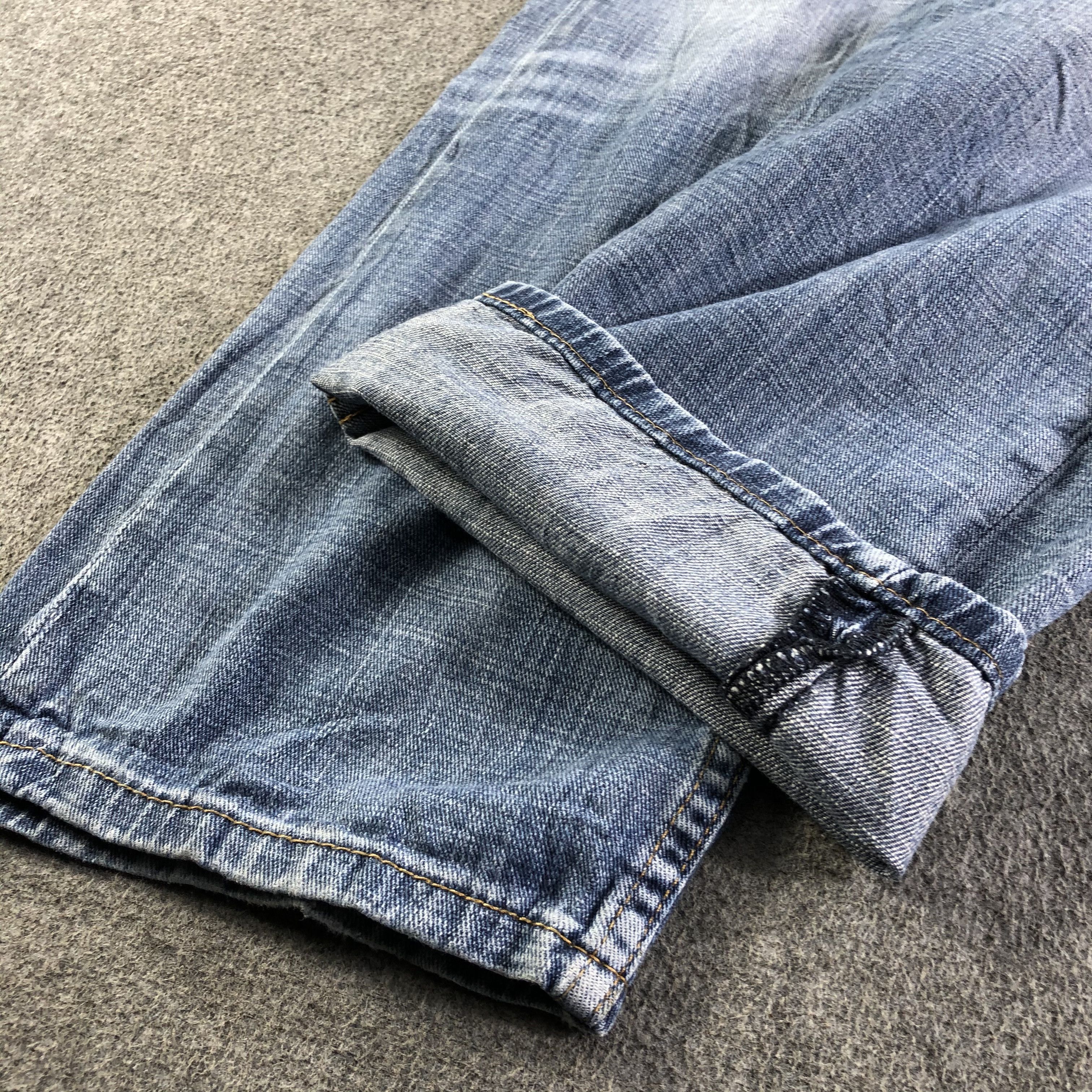 Levi's Vintage Blue Wash Levis 505 Jeans-J4504 Size US 35 - 6 Thumbnail