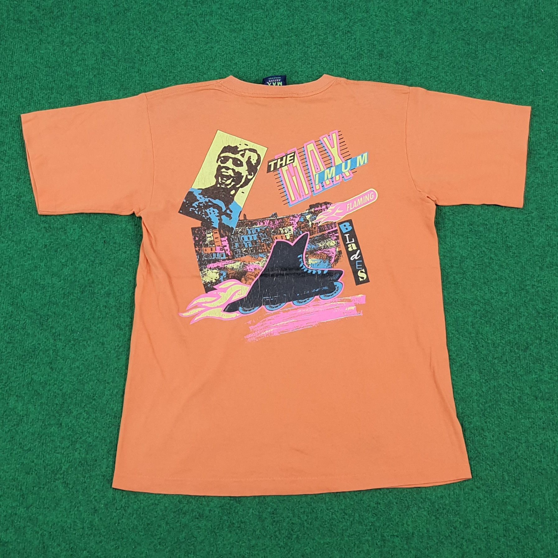 Vintage Vintage The Maximum Active Worldwide Blade Streetwear Tshirt Size US M / EU 48-50 / 2 - 1 Thumbnail